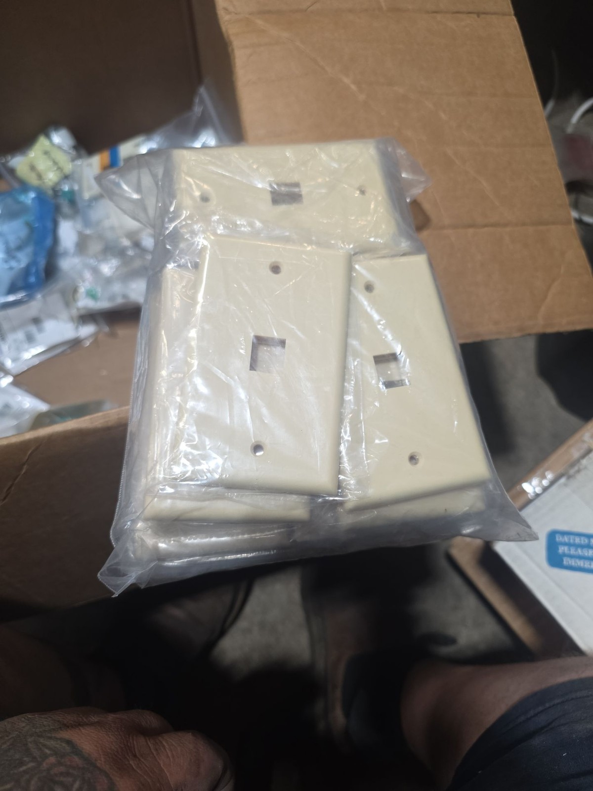Bulk Lot of  Cream Keystone Wall Plates for RJ45/RJ11 Jack