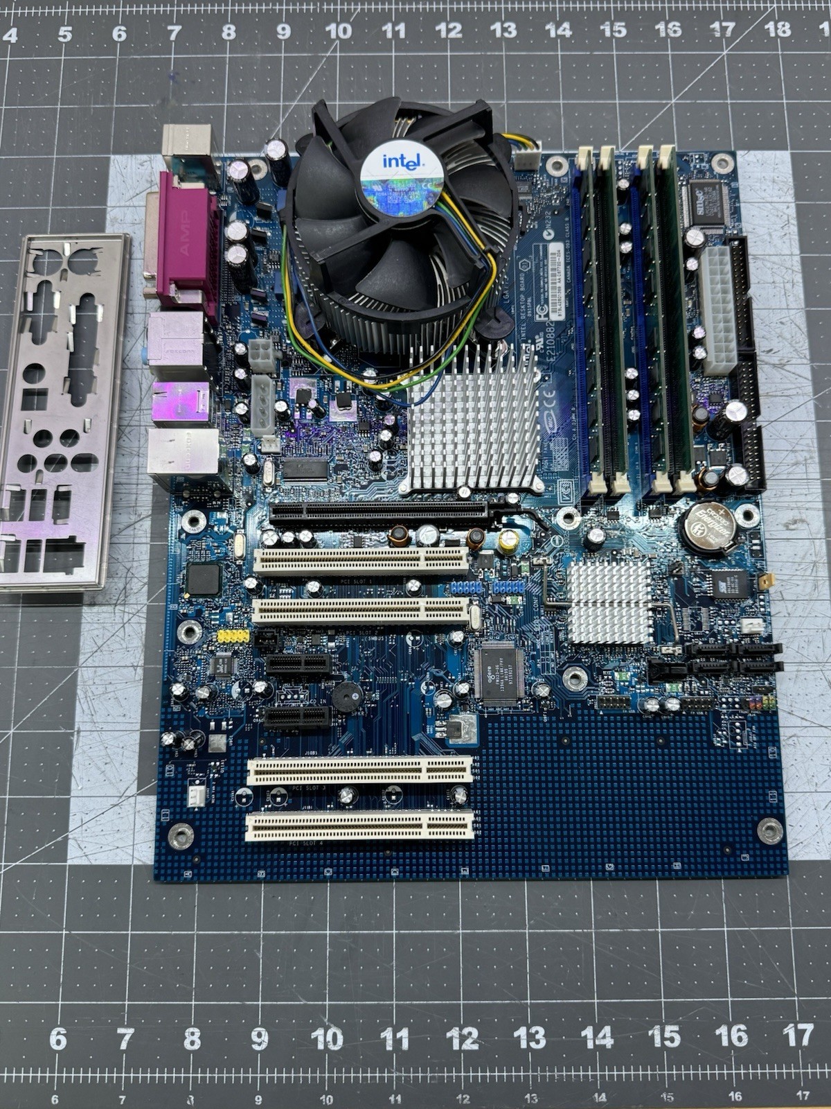 Intel D915PBL Industrial Motherboard Pentium 4 3.4GHz 2GB RAM Socket 775 WORKING