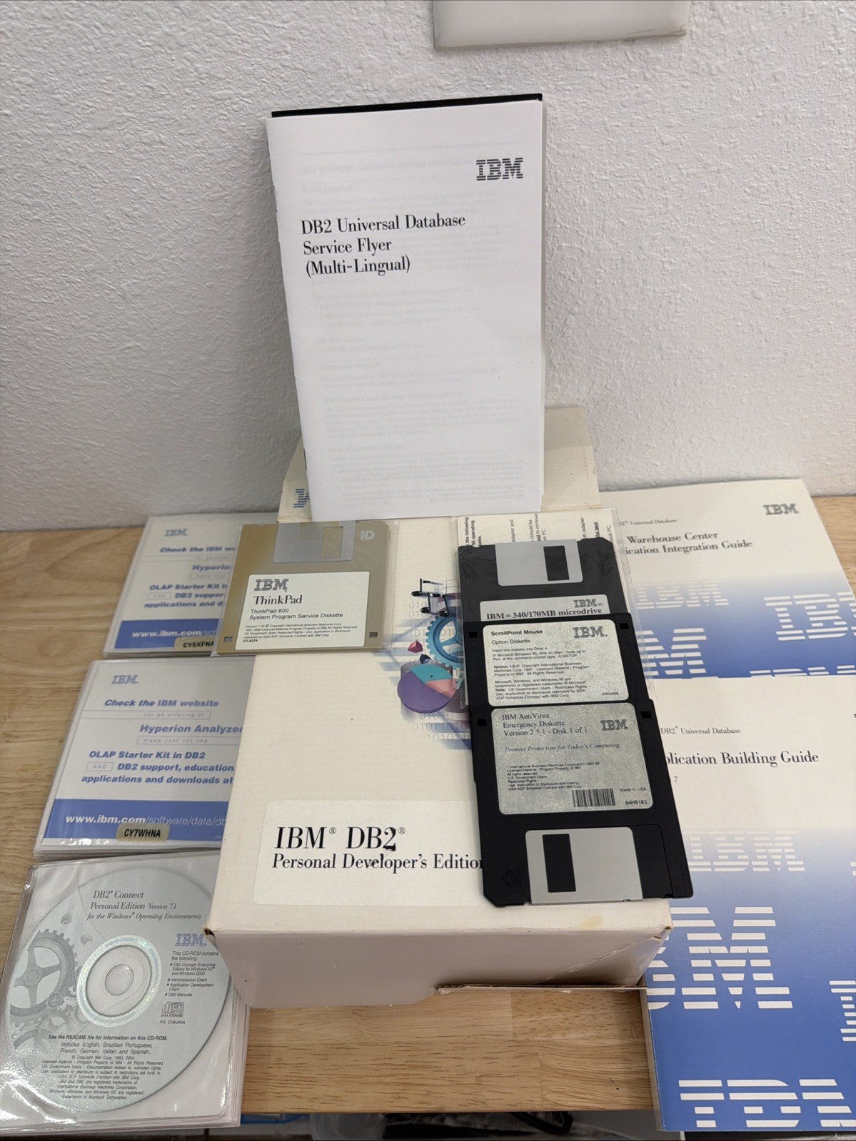 IBM DB2 Personal Developers Edition v7.1 Software Bundle Manuals CD starter Kits