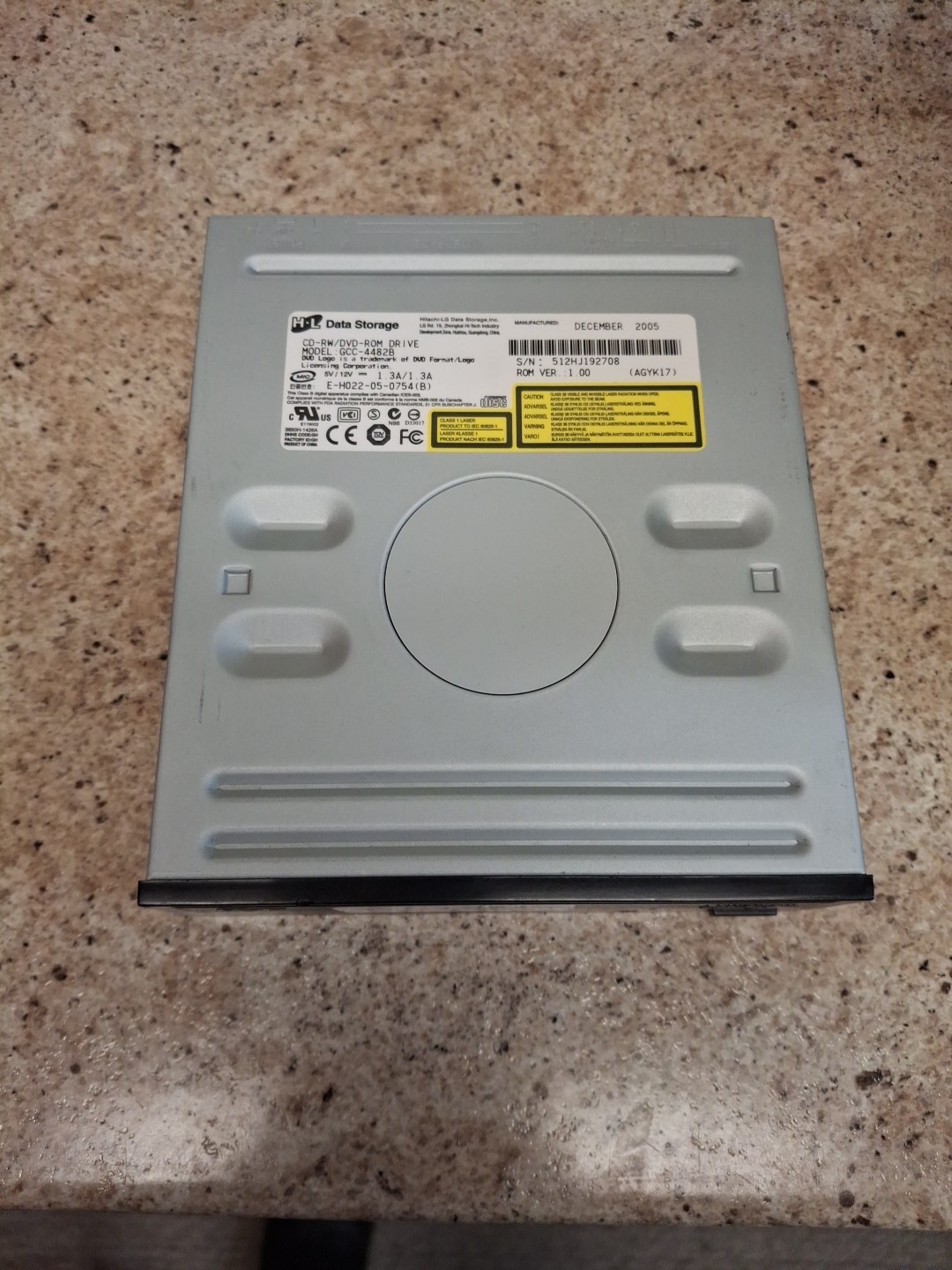 H-L Data Storage Model GCC-4482B CD-RW/DVD-ROM Drive Ver 1.00 Black Bezel