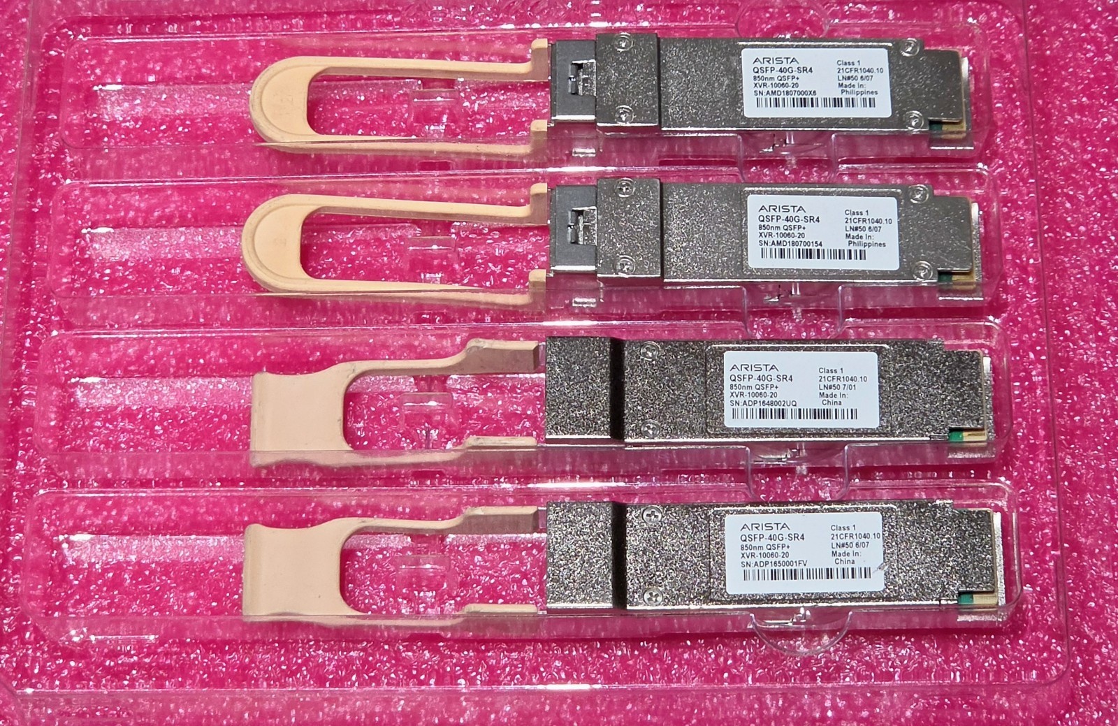 Genuine ARISTA XVR-10060-20 QSFP-40G-SR4 40GBASE-SR4 QSFP+ MMF 850nm OM4 Module