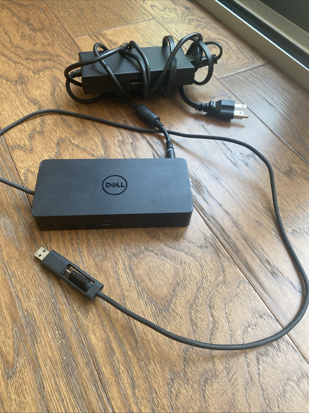 Genuine Dell D6000S Universal Dock With 130W AC Adapter GNDVY 0GNDVY