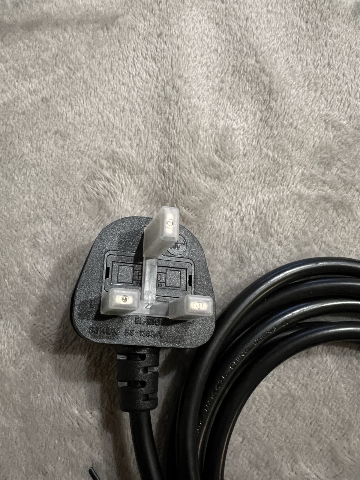 UK 3-pin BSI SS145/A BS1363 13Amp 250V fused Power Cord EL-210  NEW