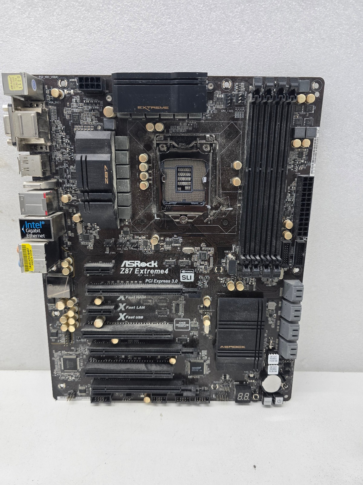 ASRock Z87 EXTREME4 PCI Express 3.0 Motherboard (FL)