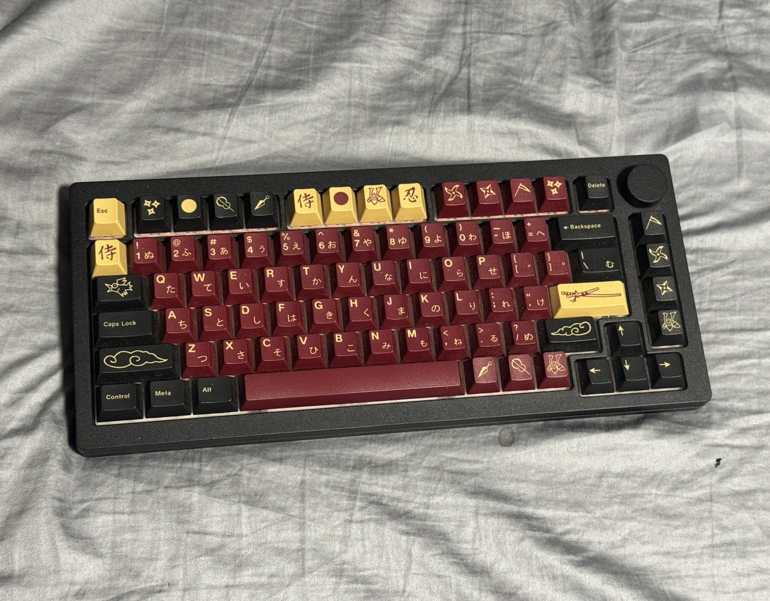 MonsGeek M1W Mechanical Wireless Keyboard with Custom Keycaps