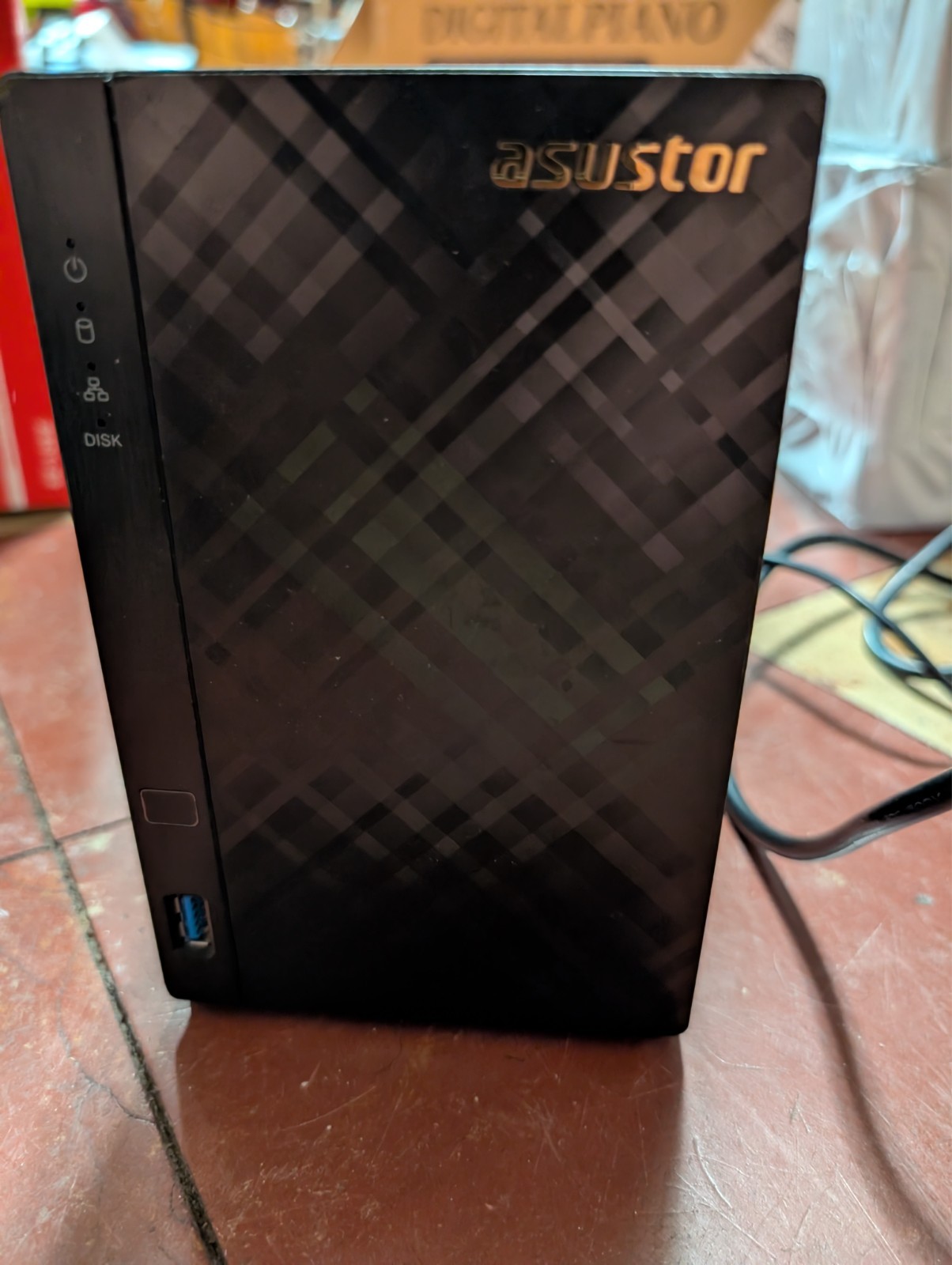 ASUSTOR AS1002T 2-Bay NAS Network Attached Storage Diskless w/ Power Adapter