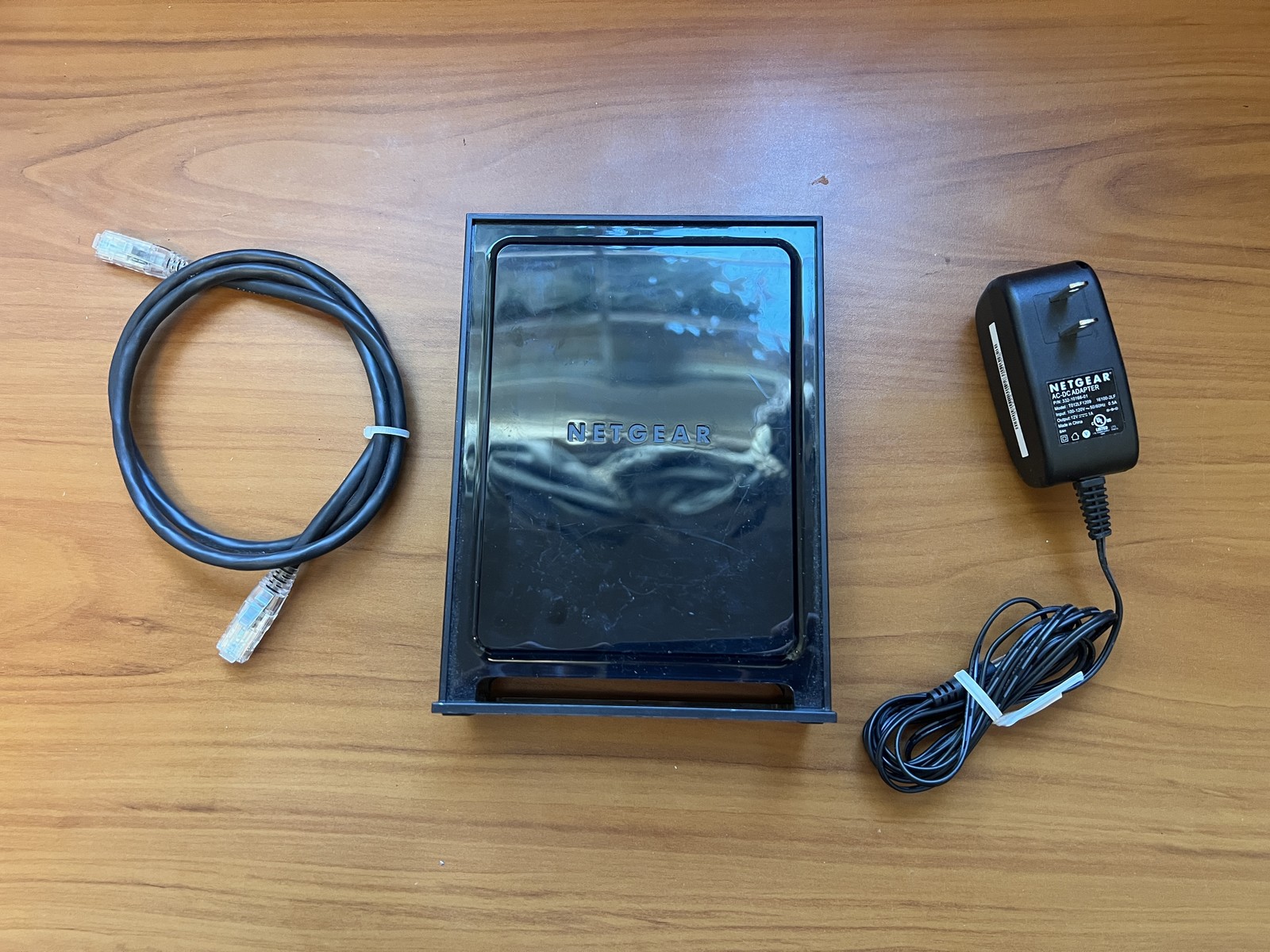 NETGEAR WNR2000 V3 N300 4-Port Wireless Broadband Router