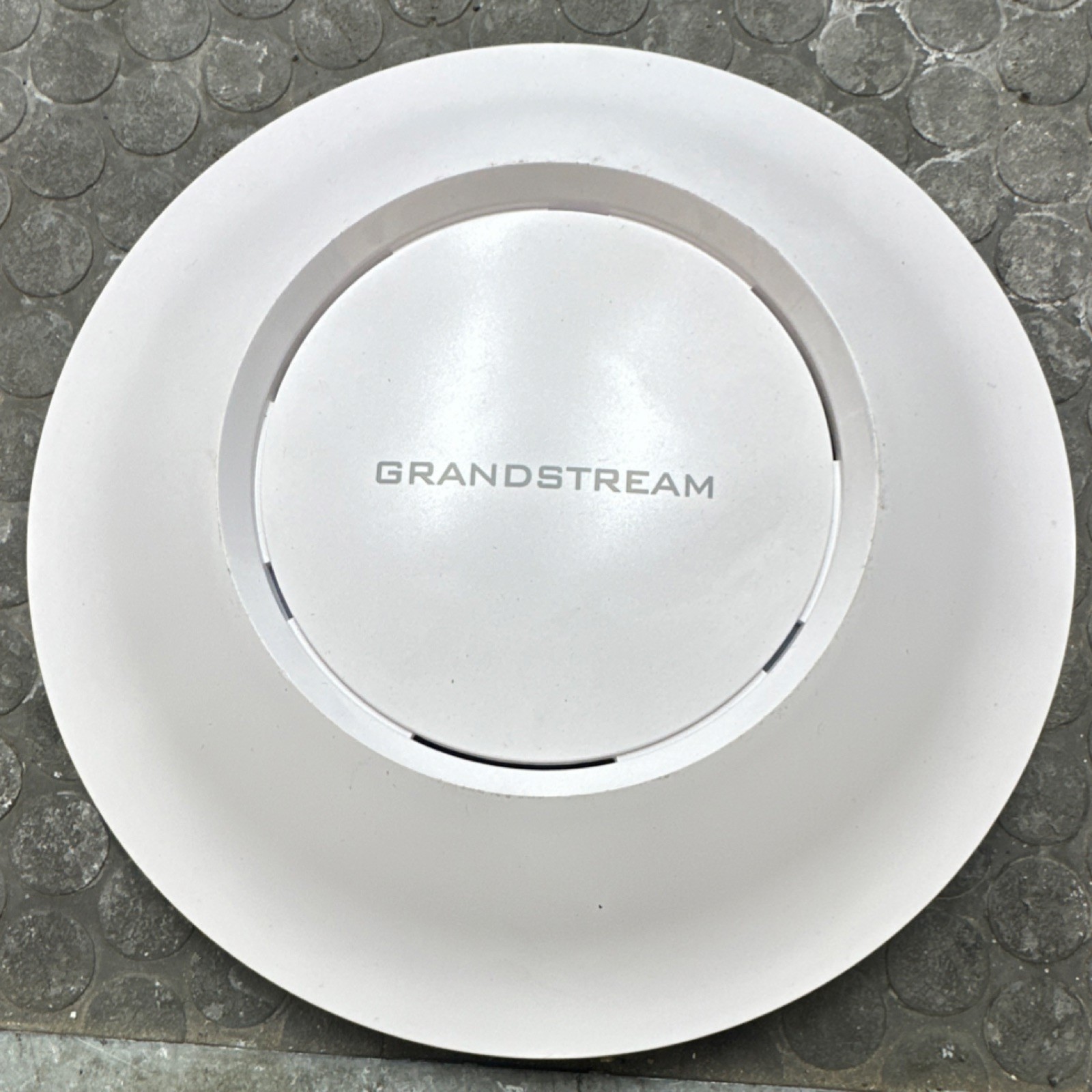 Grandstream GWN7605 Wireless WiFi Access Point White 2 Ethernet LAN Ports