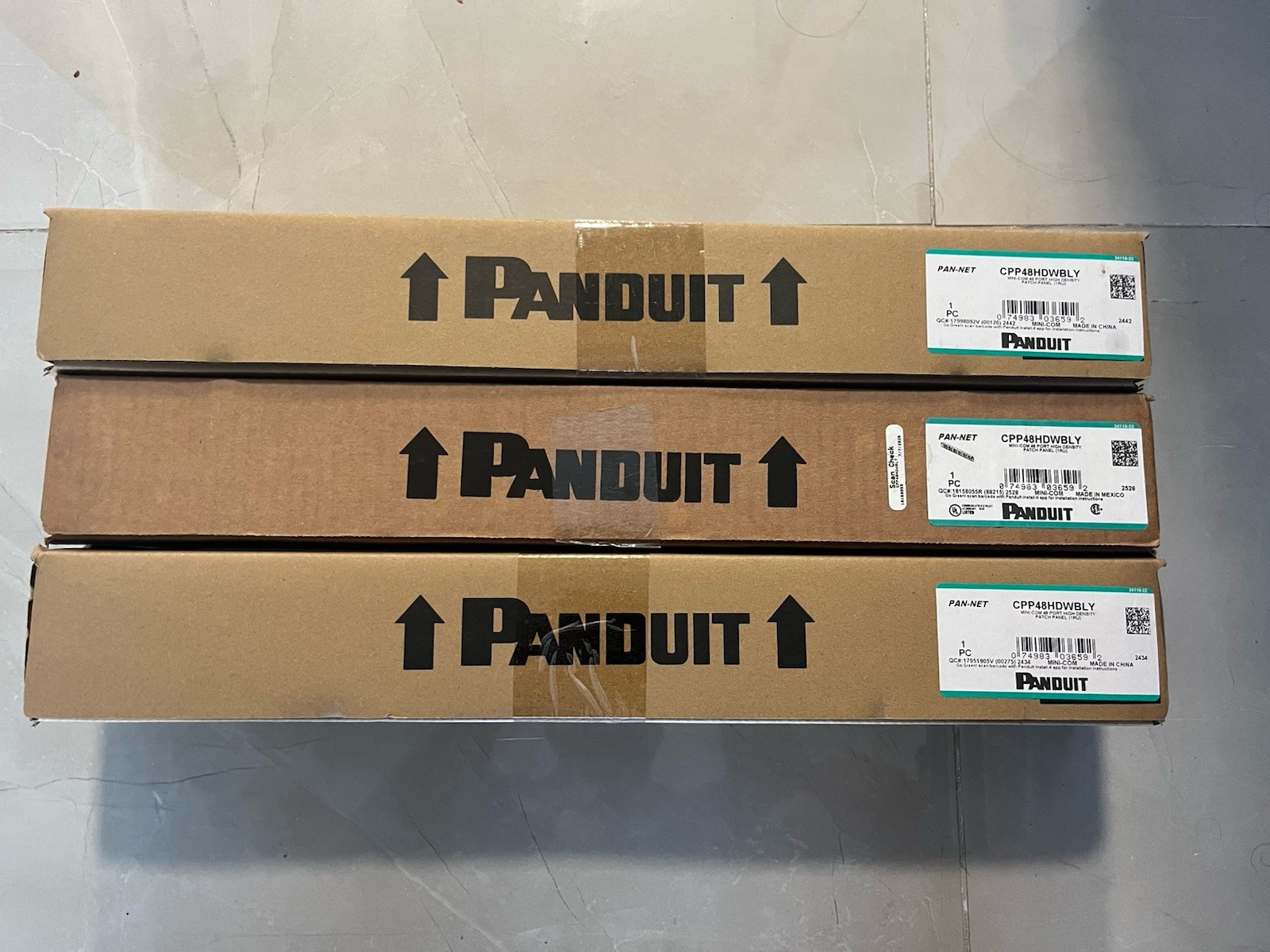 Panduit Mini-Com 48-Port High Density Patch Panel CPP48HDWBLY 1RU