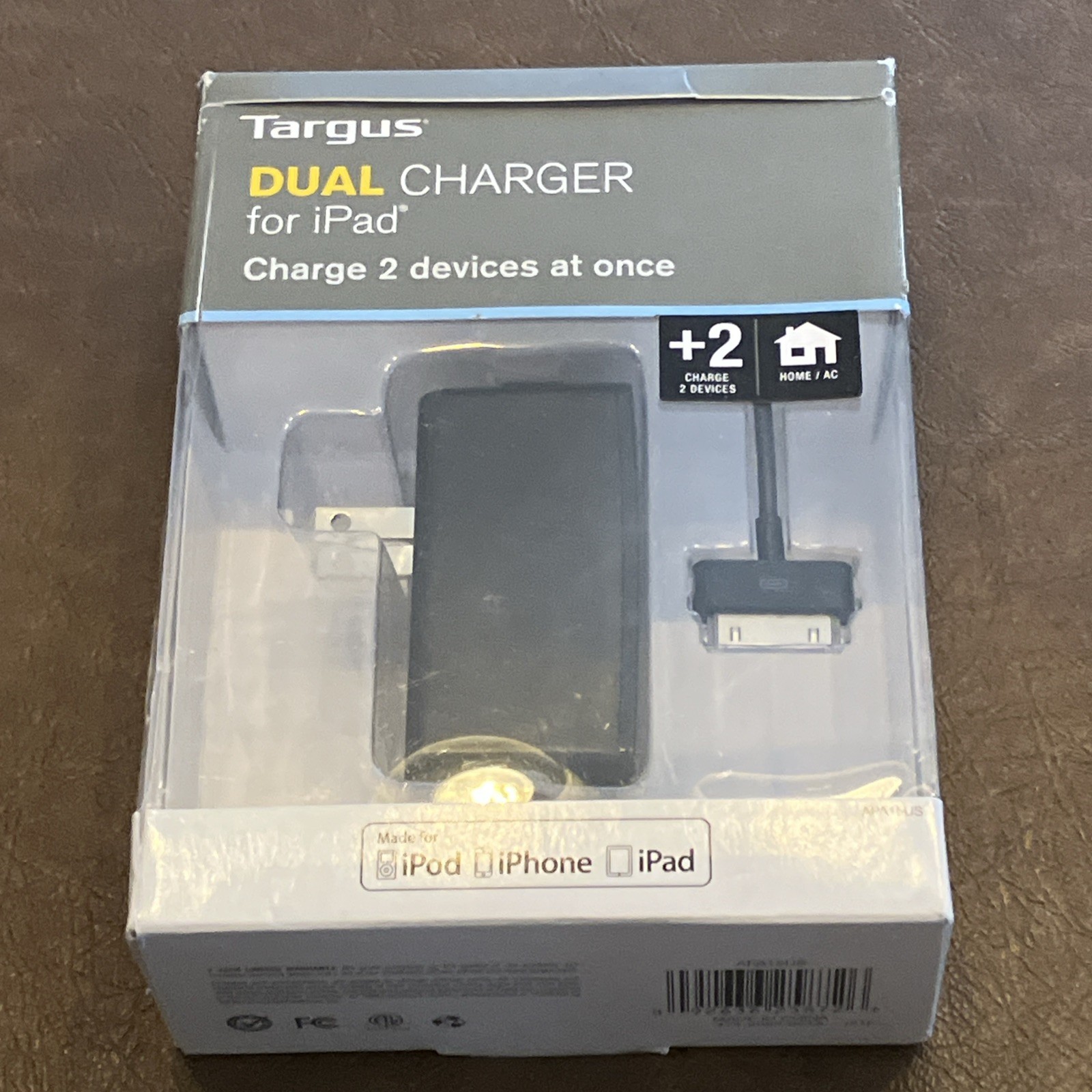 Dual Charger For iPod, iPad, iPhone 2.1 AMP  Targus APA15US  New Sealed