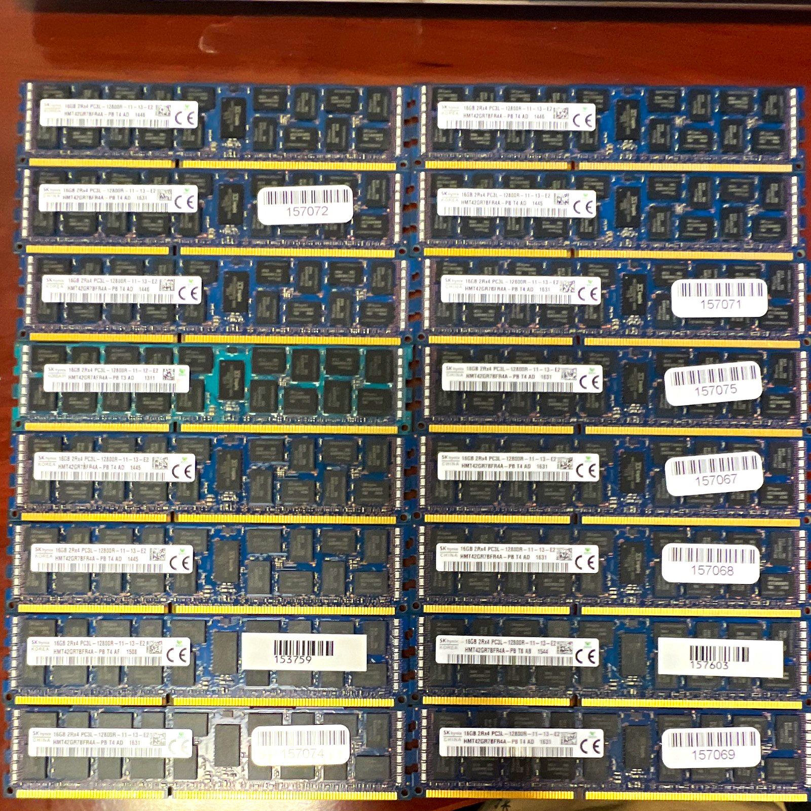 Lot of 16 SK hynix 256GB (16x16GB) DDR3-1600 PC3L-12800R 240-Pin ECC RDIMM