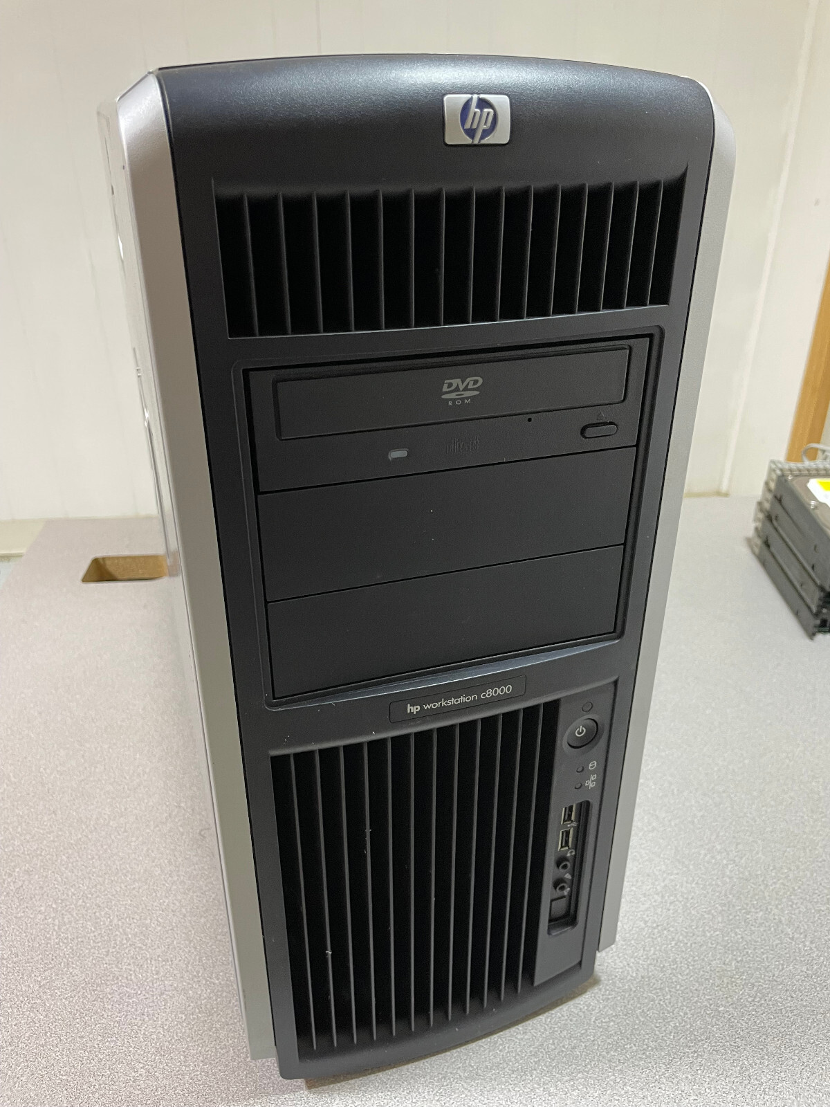 HP 9000 C8000 Workstation AB629A w/ 4-cores HP-UX 11i TCOE loaded