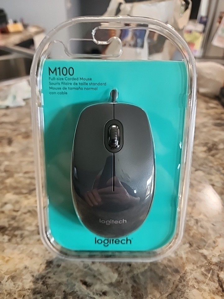 ✨Logitech M100 Wired Mouse - Brand New In Package✨
