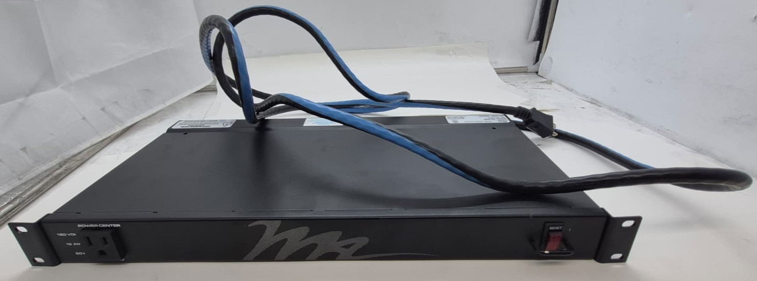 Middle Atlantic PD-920R 9 Outlet 120V 16A Rackmount Power Center