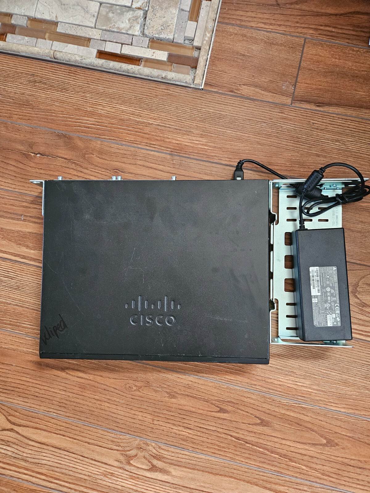 CISCO ISR4221/K9 V02 2-Port Gb Integrated Services Router Rack Mount w/ Power