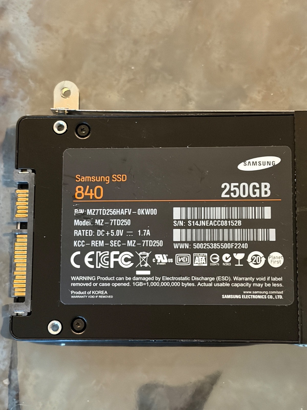 Samsung 840 MZ-7TD250 MZ7TD256HAFV-0KW00 6gb/s 250gb 2.5" Sata SSD