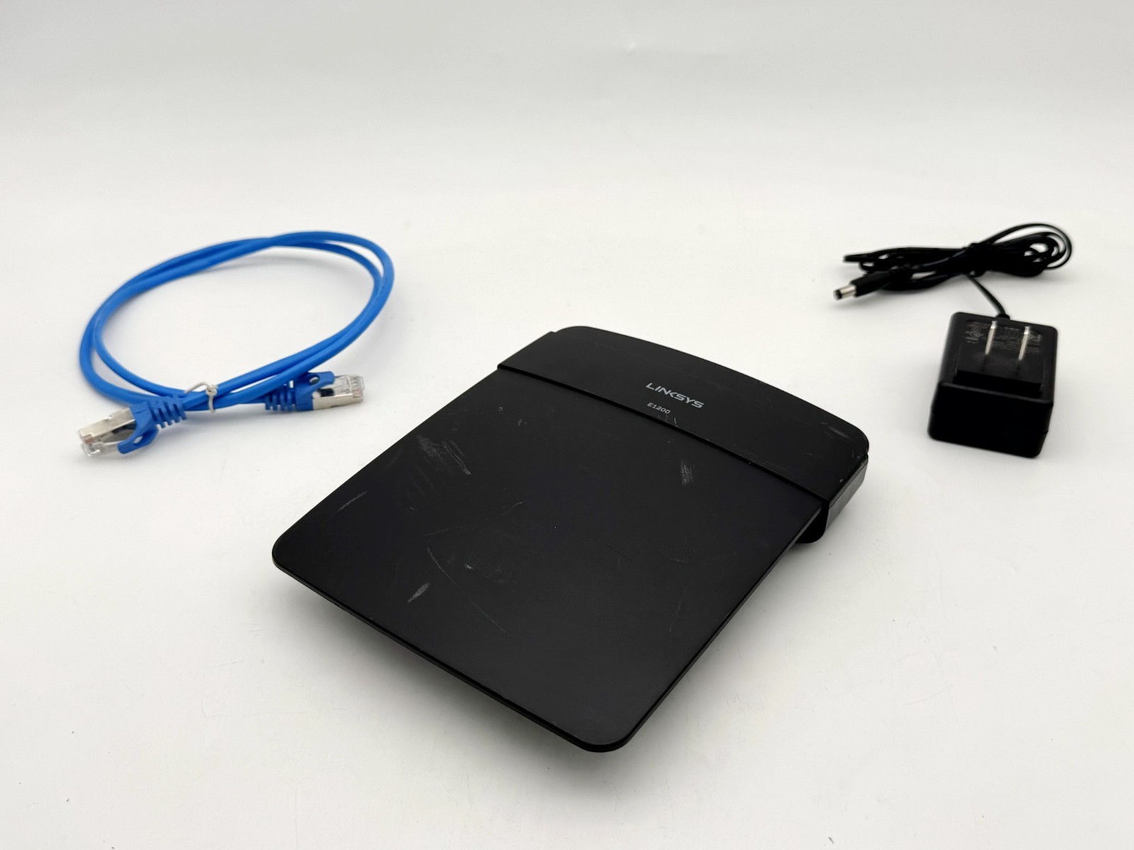 CISCO LINKSYS E1200 WIRELESS N300 WIFI ROUTER 4-PORT ETHERNET 300MBPS W ADAPTER