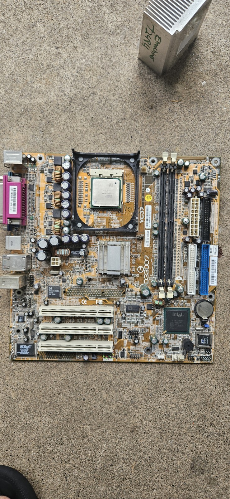 FIC VC37 Socket 478 Motherboard Intel Celeron 2.4GHz CPU Heatsink Bundle UNTESt4