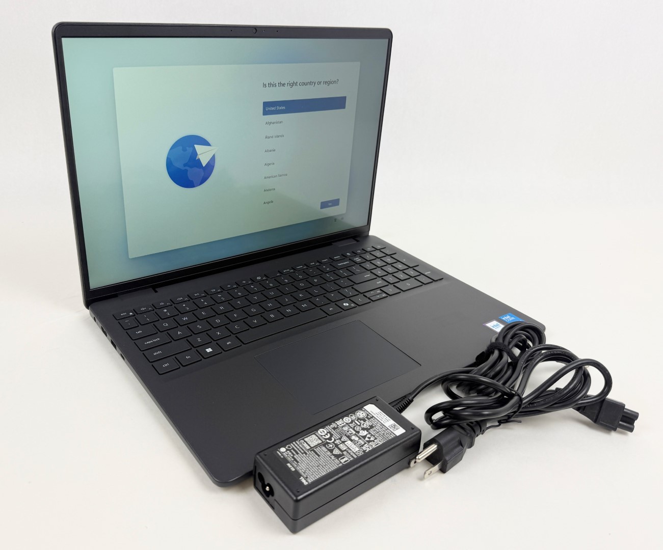 Dell 16 DC16250 16" FHD Touch Core 7 150U 16GB 1TB SSD W11H