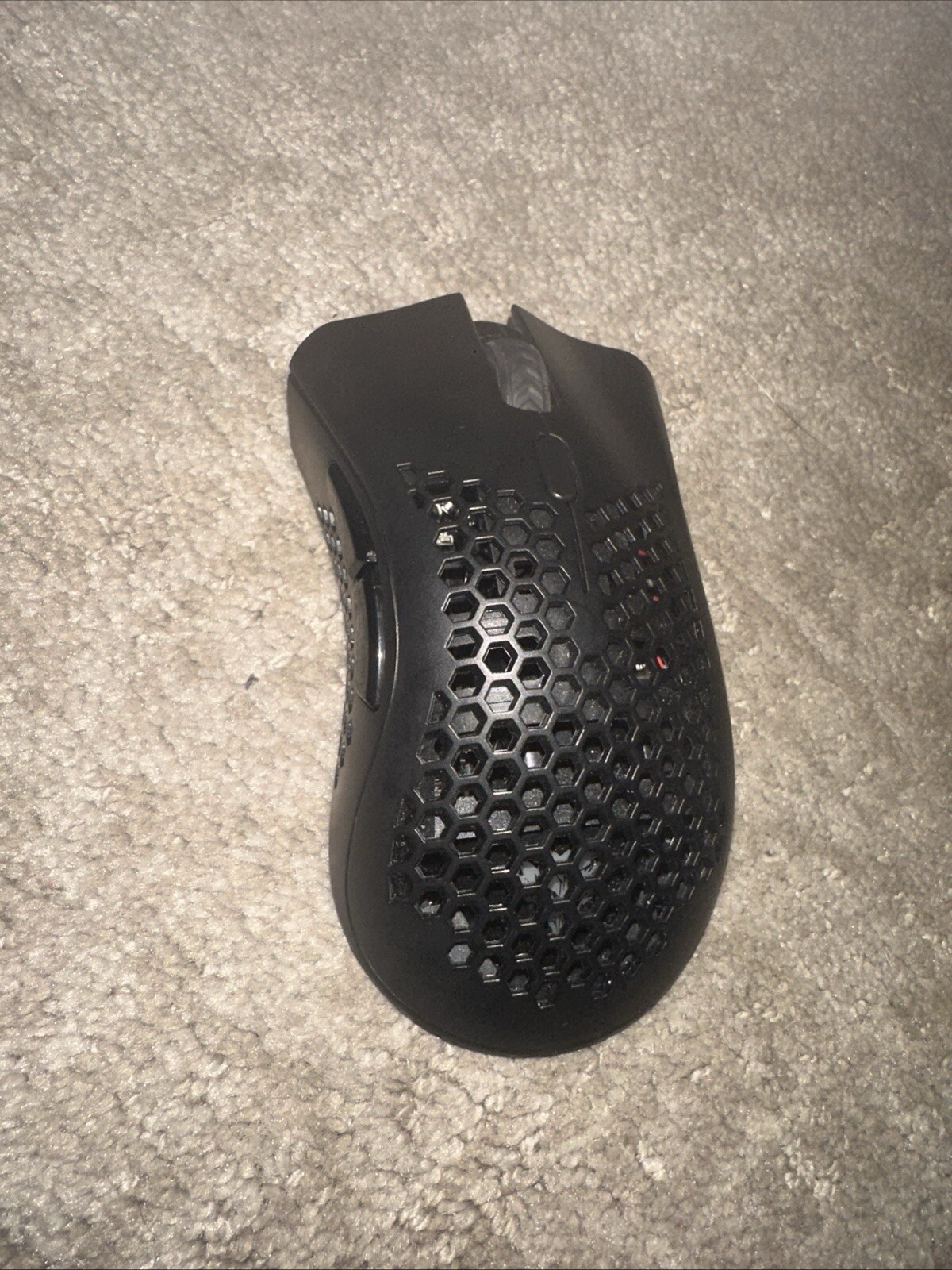 BENGOO KM-1 Wireless Gaming Mouse Honeycomb Shell 6 Button 