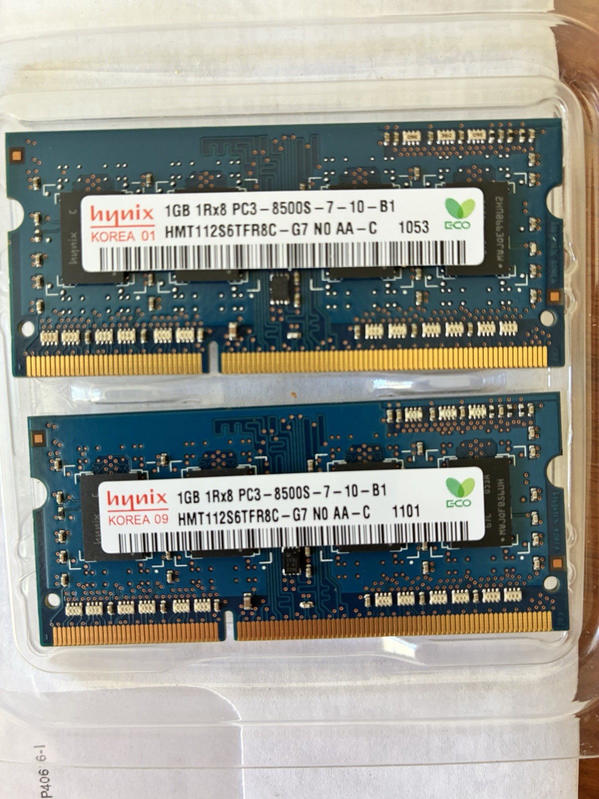 Hynix 2GB Kit (2x1GB) DDR3 Laptop RAM PC3-8500S 1066MHz SO-DIMM MacBook Memory⁠