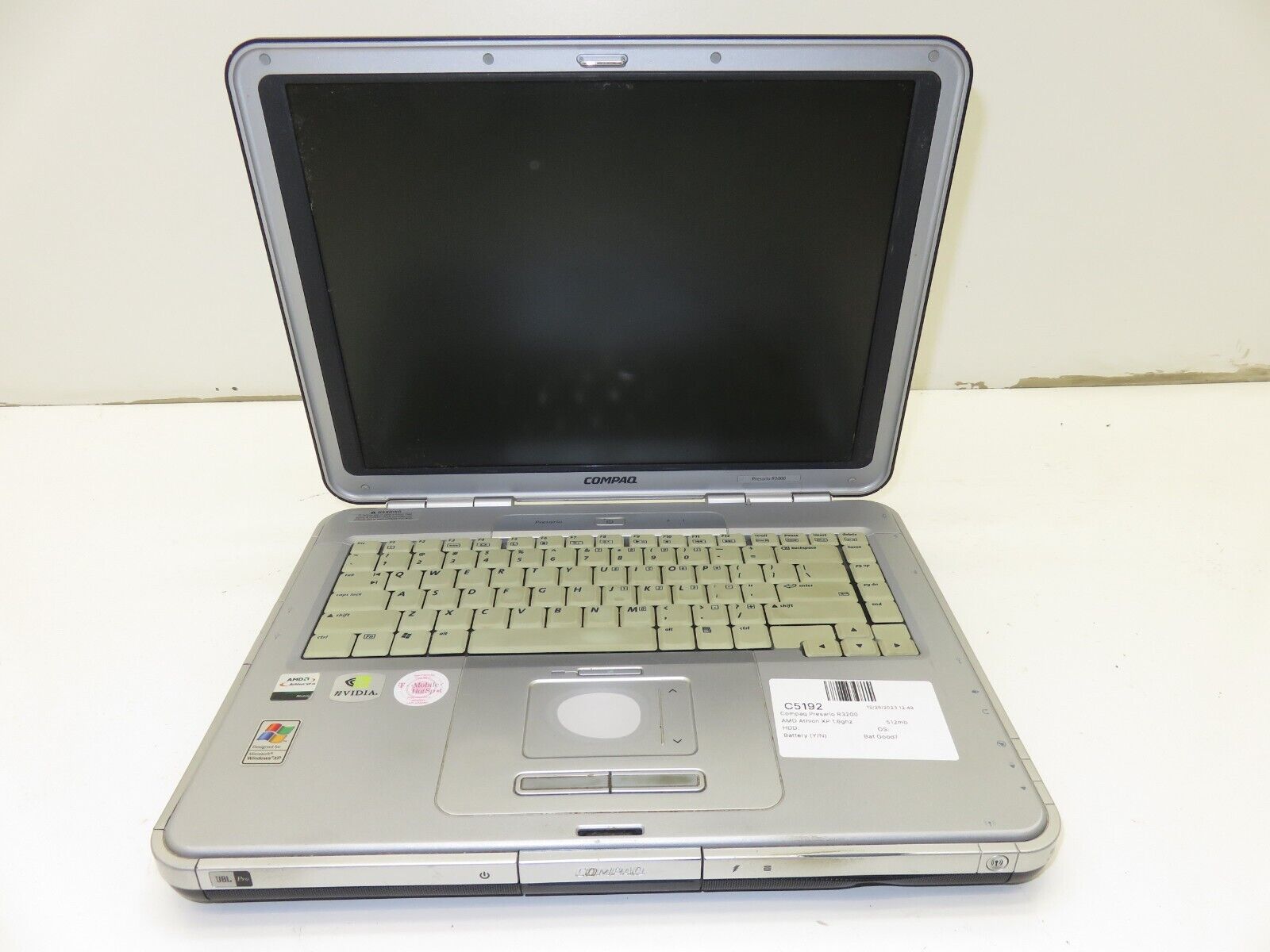 Compaq Presario R3000 R3306US Laptop AMD Athlon XP 512MB - No HDD/Battery
