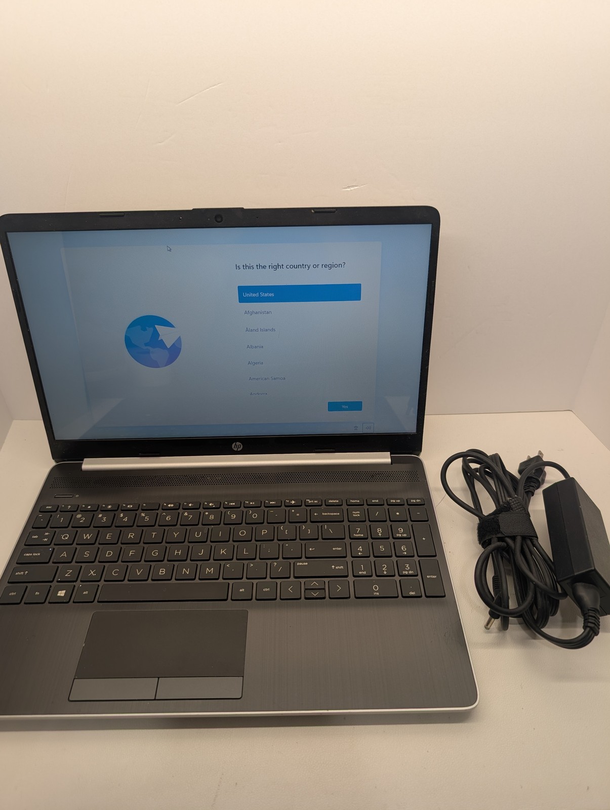 HP 15t-dw100 15.6in Laptop Silver Windows 10 (12Gb Ram 256 GB Storage)