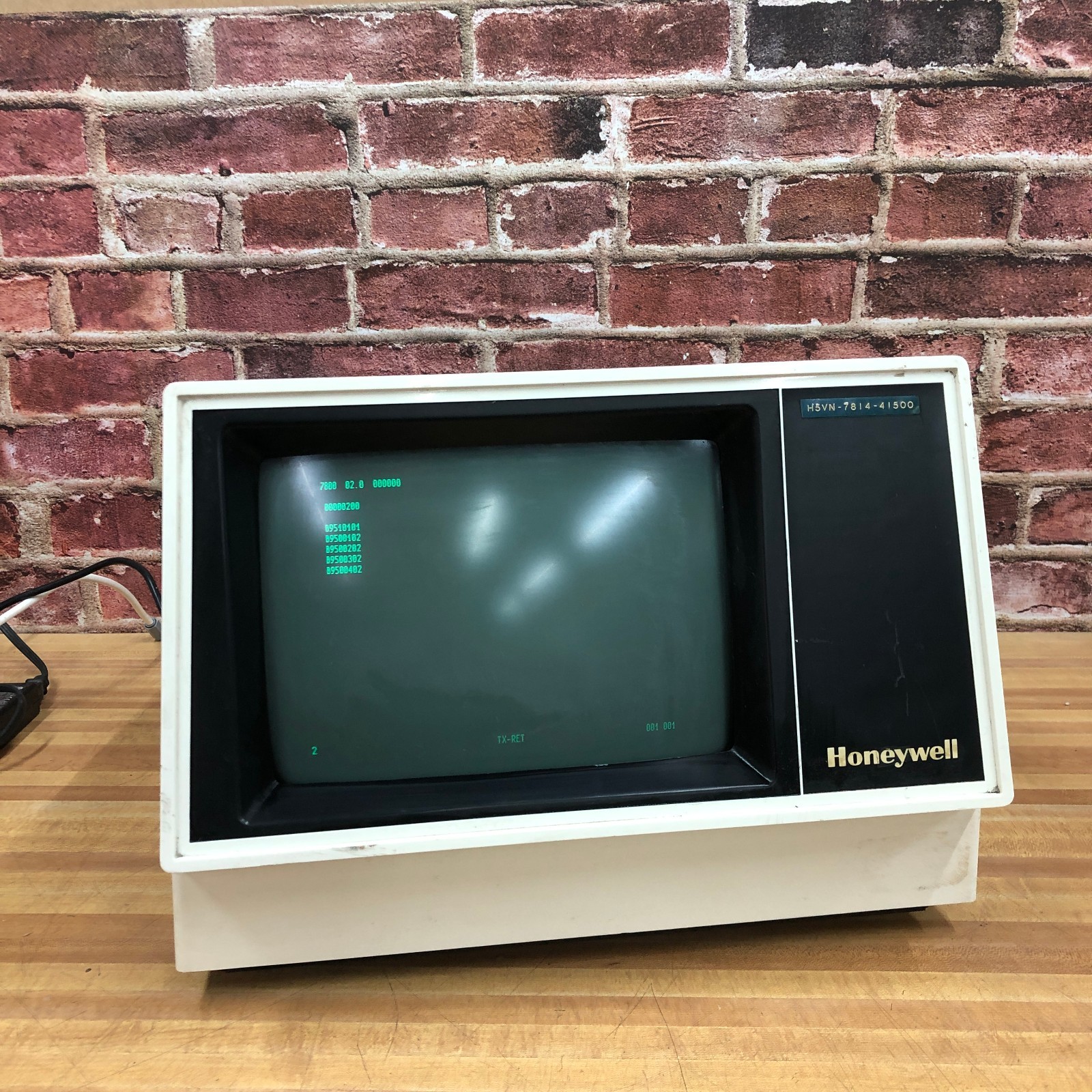 Vintage Honeywell VIP 7814 VIP 7800 Family Monochrome Green Screen CRT Terminal