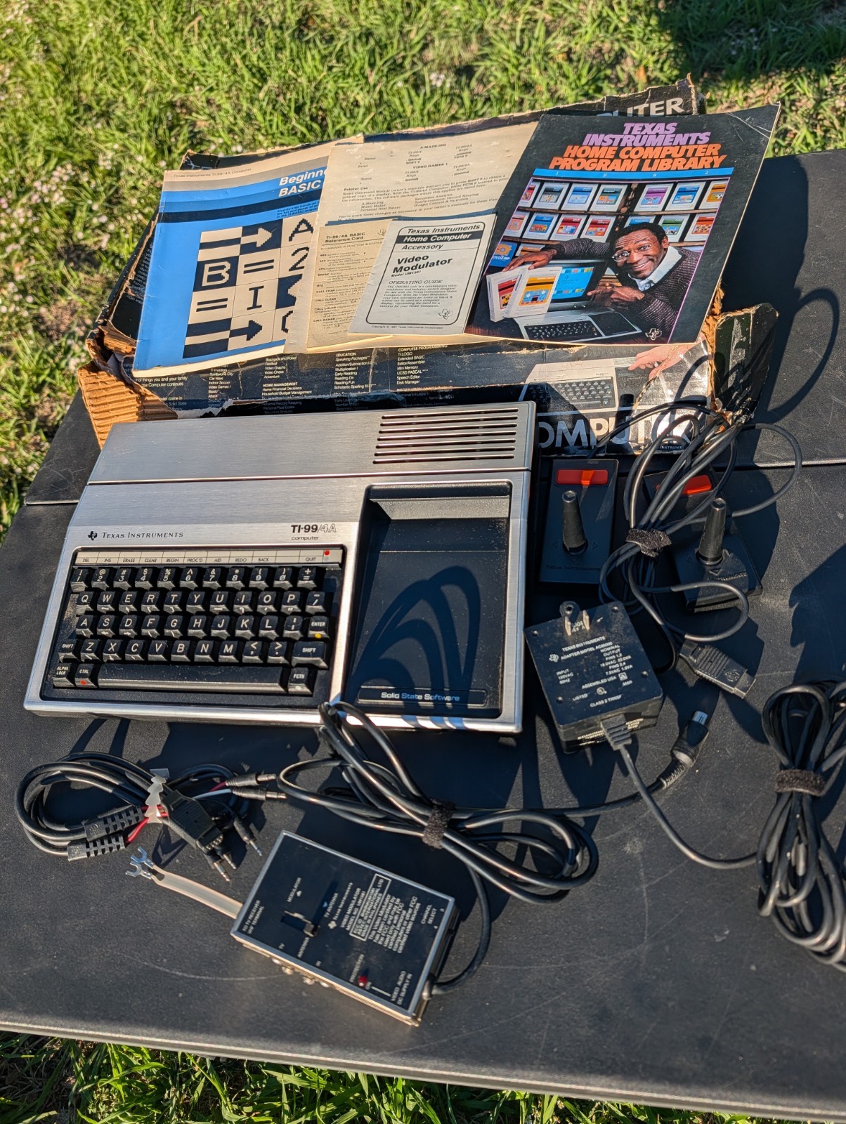 Texas Instruments TI-99/4A  Home Computer 