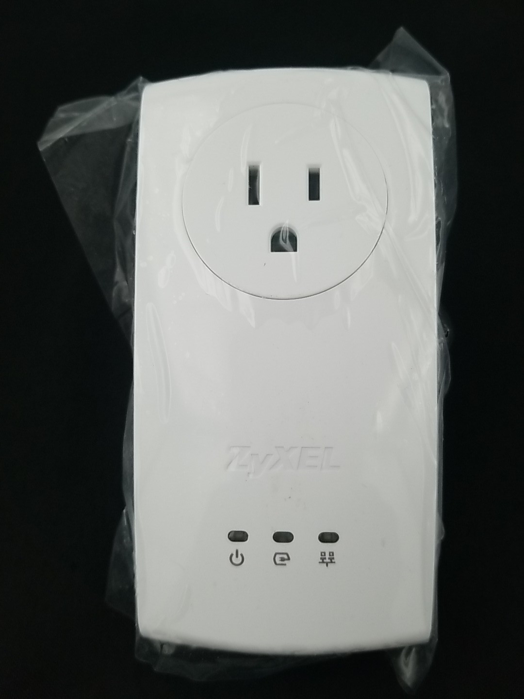 ZYXEL PLA5256 up to 1000 Mbps  Pass-Thru 2 Gigabit Ethernet Adapter