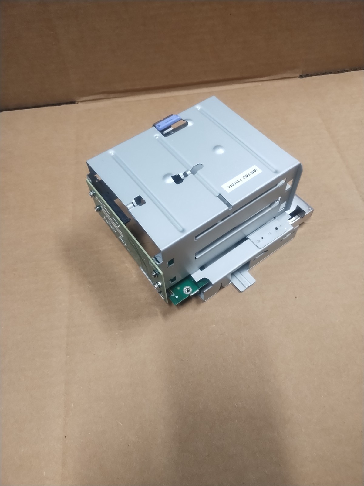 IBM SurePos 4800-743 73Y0014 SATA Cage with Backplane FRU: 73Y0014