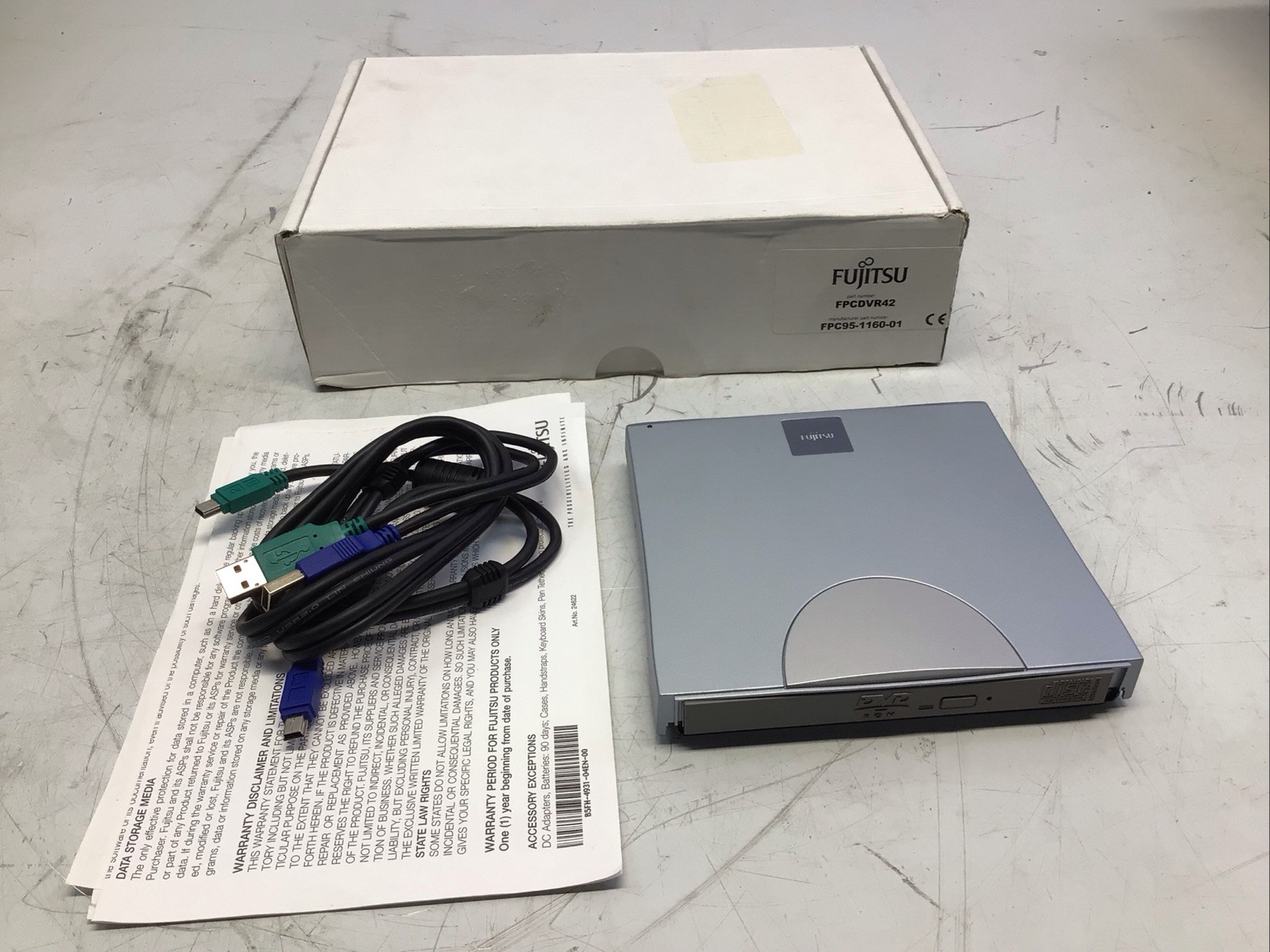 Fujitsu Part Number FPCDVR42 External DVD/CD-RW Combo Drive