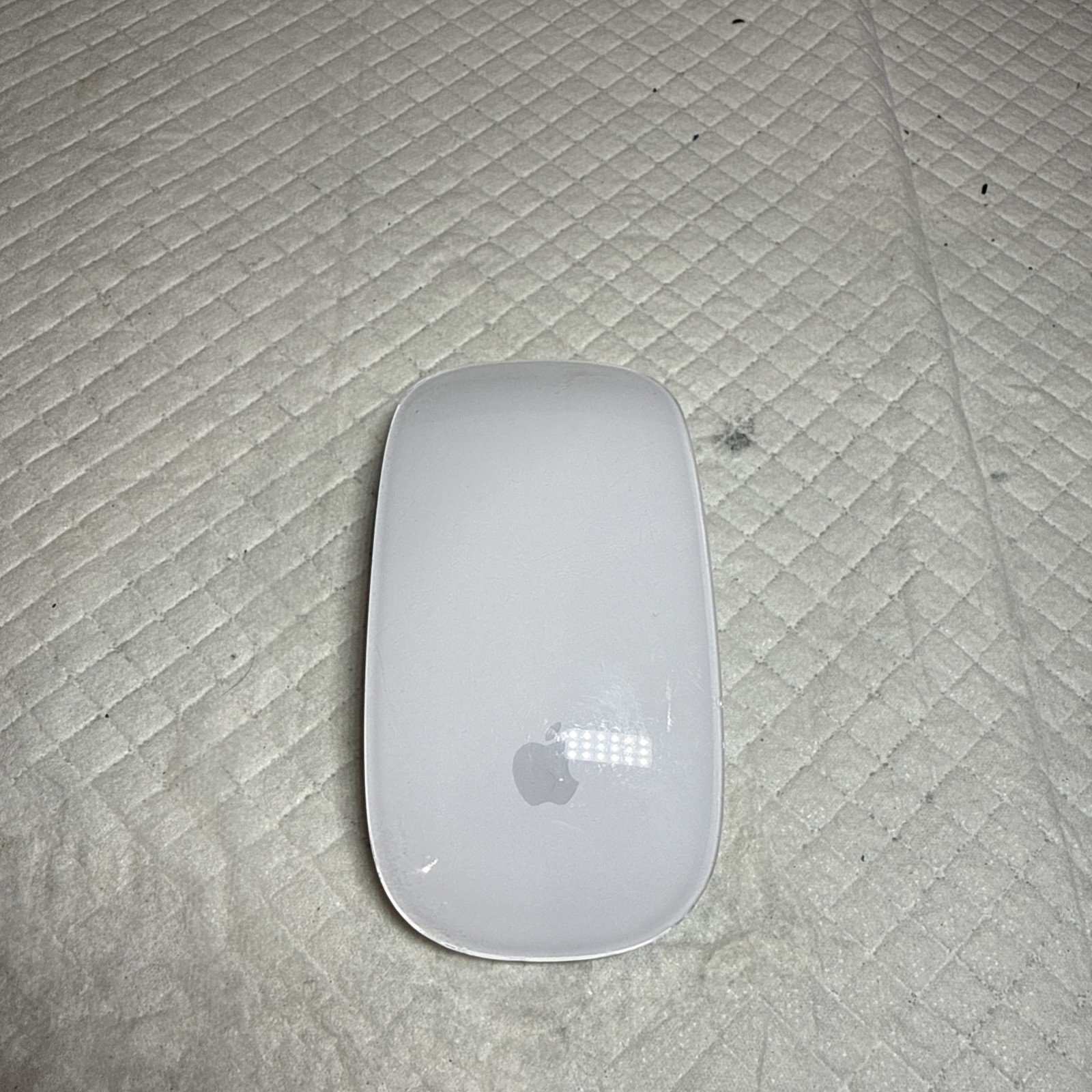 Sleek Apple Magic Mouse 2 Wireless Mouse - White and Silver (A1657)