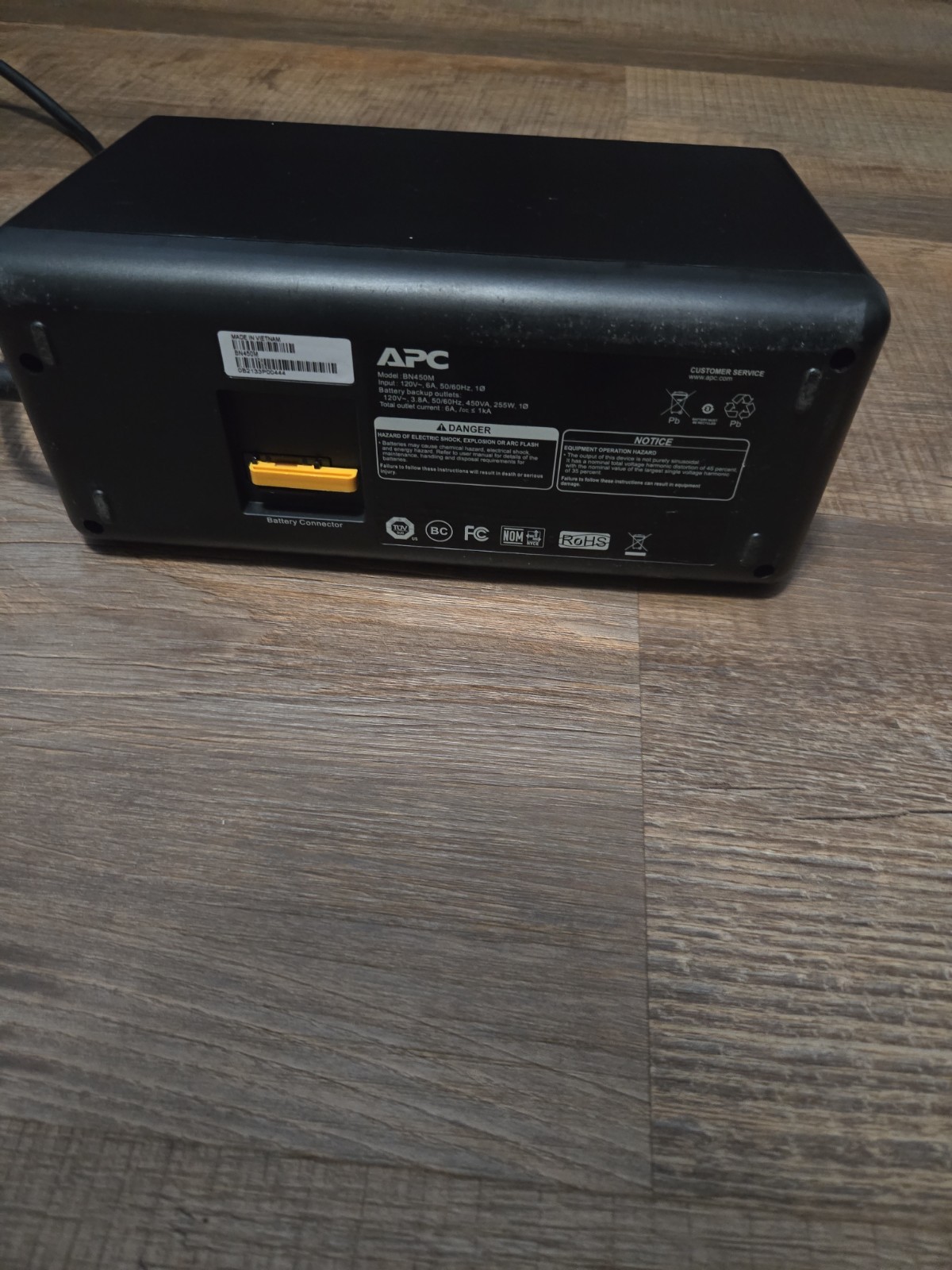 APC Back-UPS 450 Battery Backup Storage BN450M
