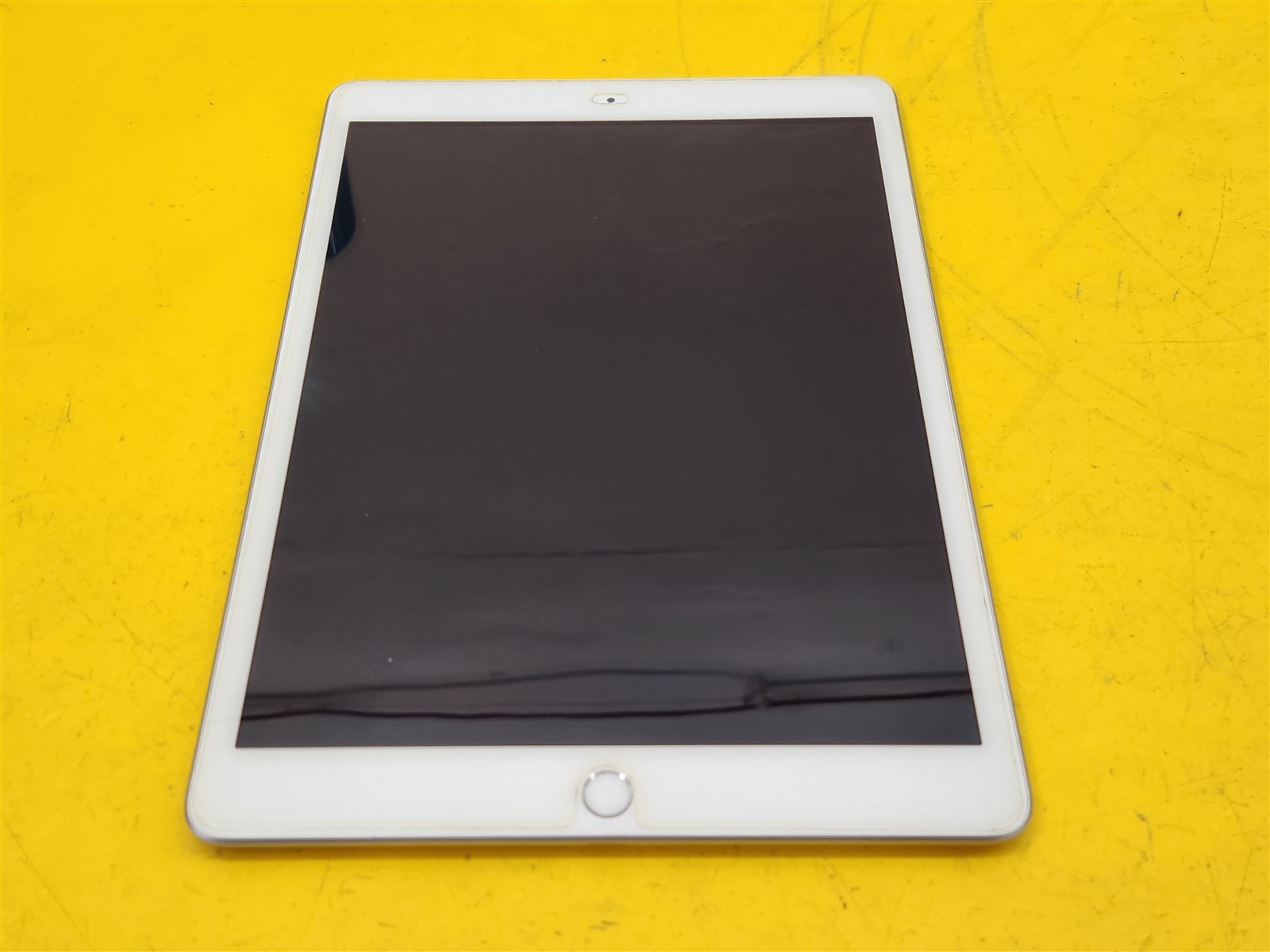 ⭐️⭐️⭐️⭐️⭐️ **DEFECTIVE** Apple iPad A2200 7th Gen. WiFi + Cellular 32 GB White