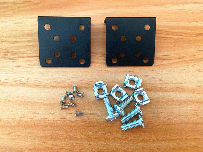 1 pair Compatible Rack Mount Kit, Rackmount, Rack Ears  ProSAFE GS748T