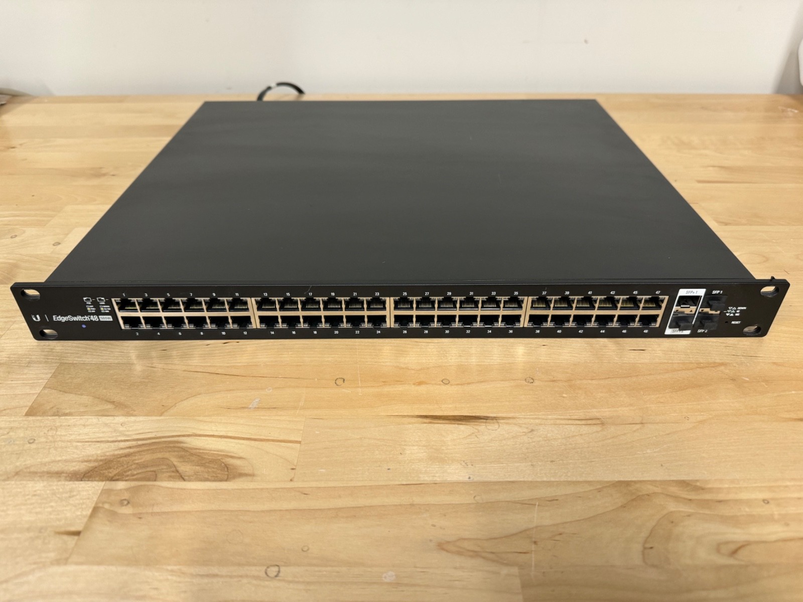 Ubiquiti Networks ES-48-500W Gigabit Switch with SFP Network Device