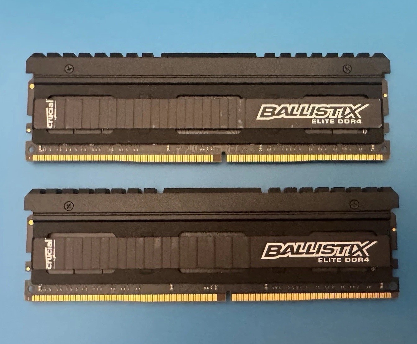 2pcs Crucial Ballistix Elite 8G DDR4 RAM 2666MHZ BLE8G4D26AFEA. 16FBD TESTED
