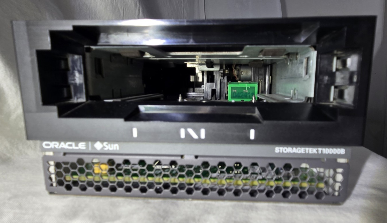 Oracle Sun StorageTek T10000B FC Tape Drive for SL8500 with Sled PN: 003-4682-01