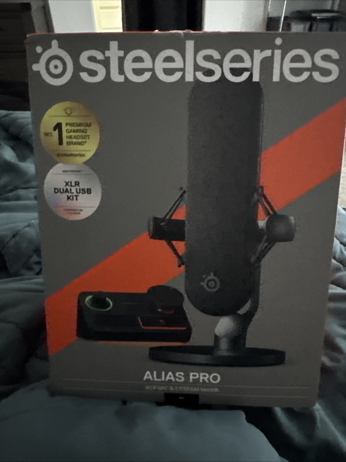 Steelseries Alias Pro XLR & Stream Mixer