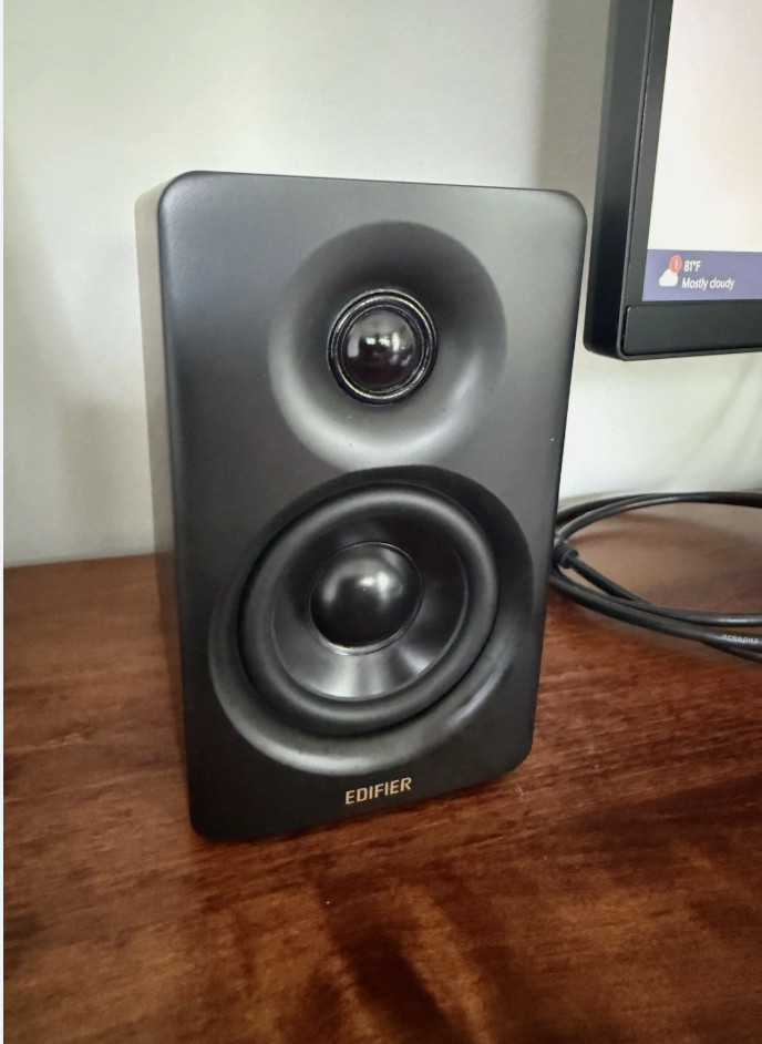 Edifier M60 Computer Speakers 2.0 Wired USB AUX Hi-Res Audio Black (2 speakers)