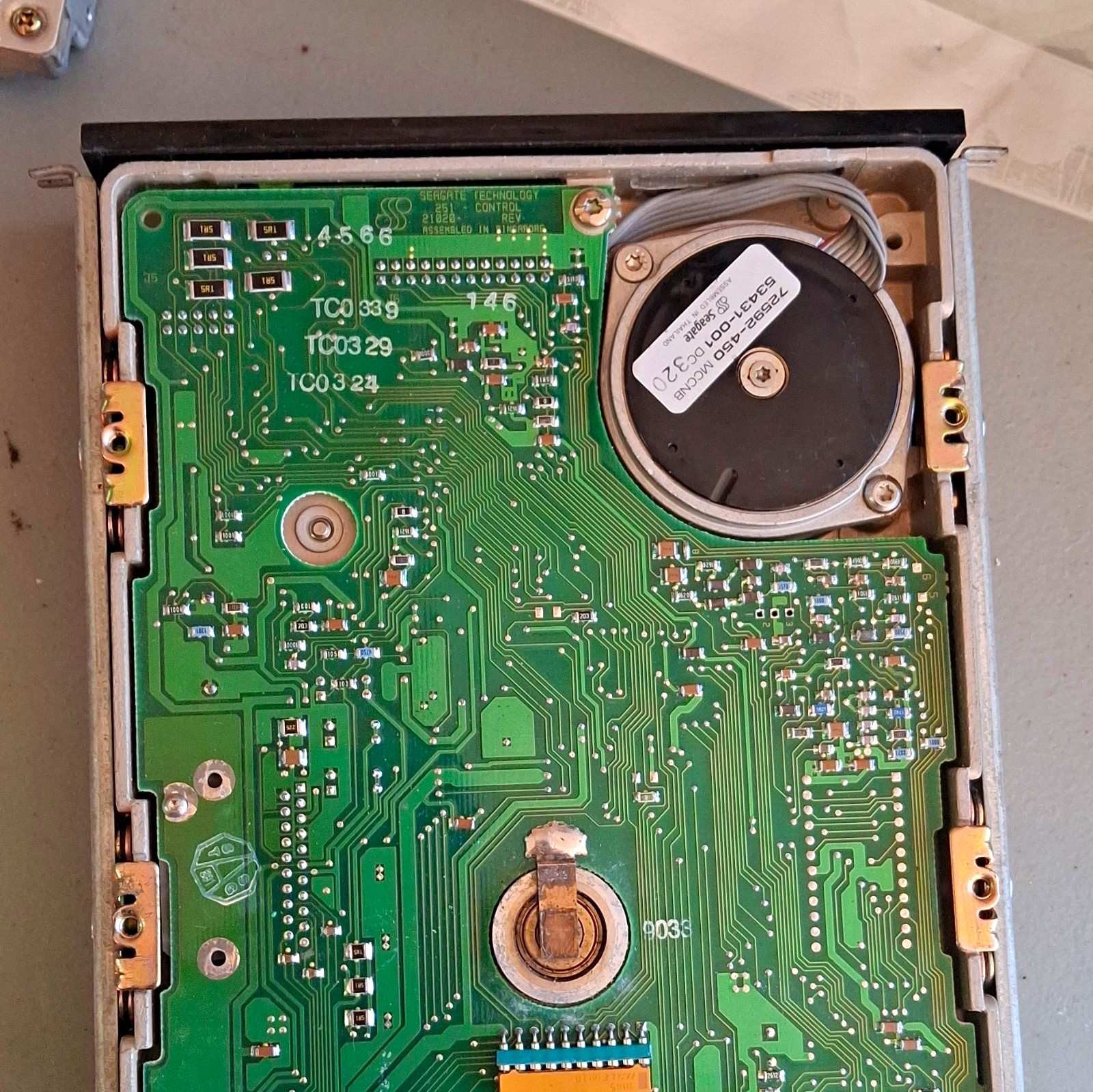 Seagate ST-251 42MB 5.25in Internal SCSI HDD Hard Drive Auto Power On/Off
