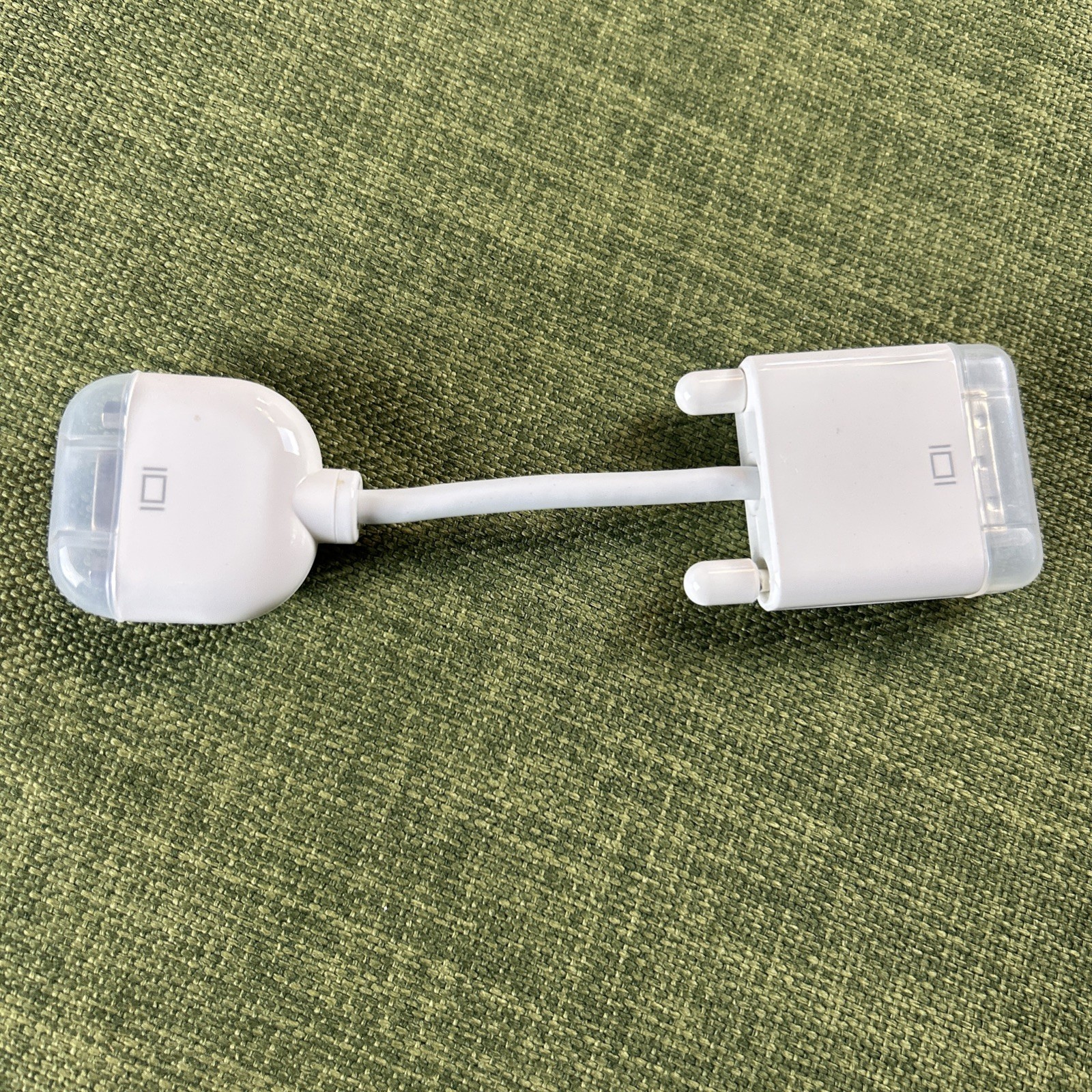 Genuine OEM Apple DVI to VGA Display Adapter Cable M8754G/A  Brand new 603-3342