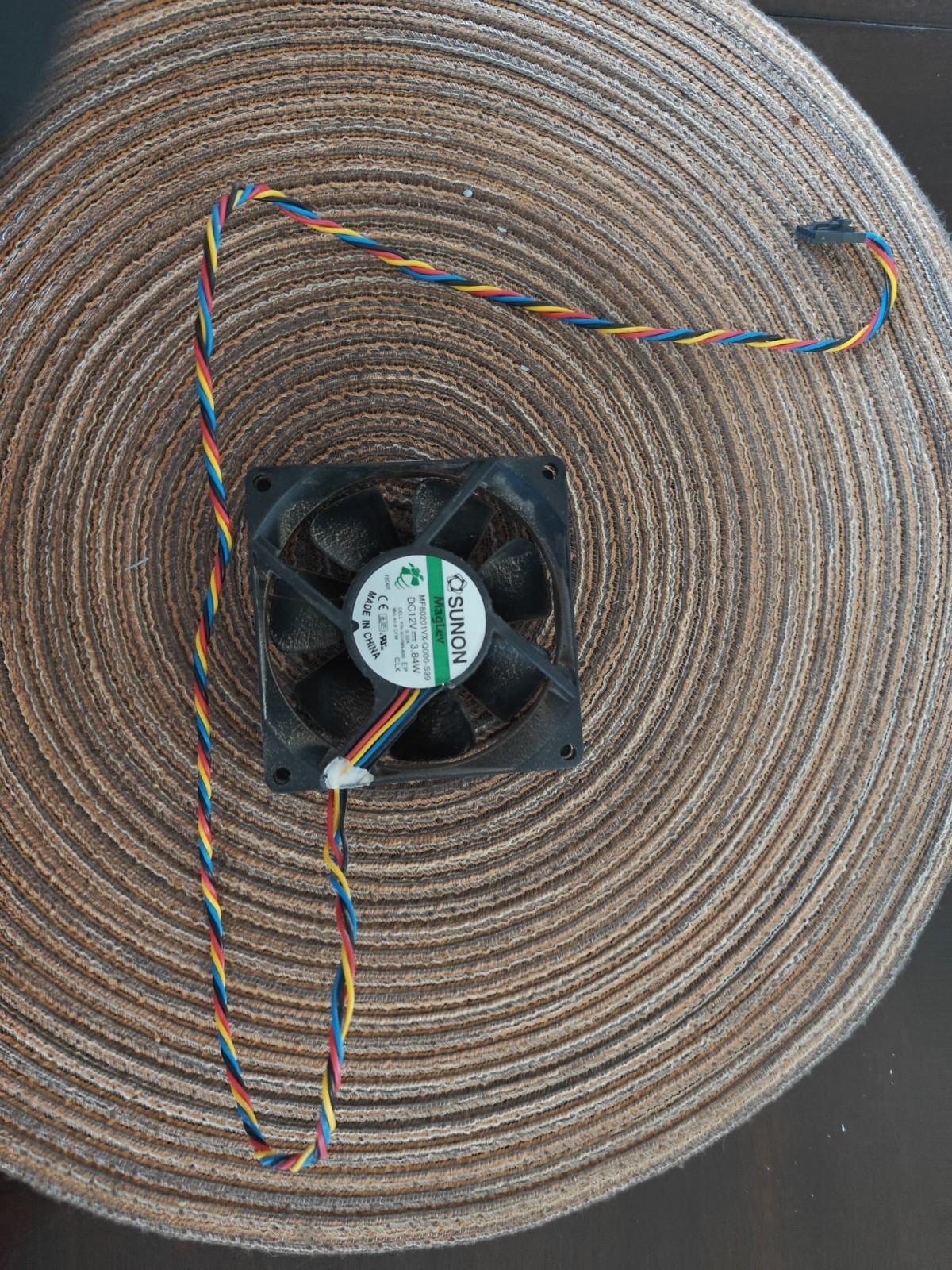 MF80201VX-Q010-S99 8020 Cooling Fan with 12V 3.84W 80 * 80 * 20mm 4wires 5Pin