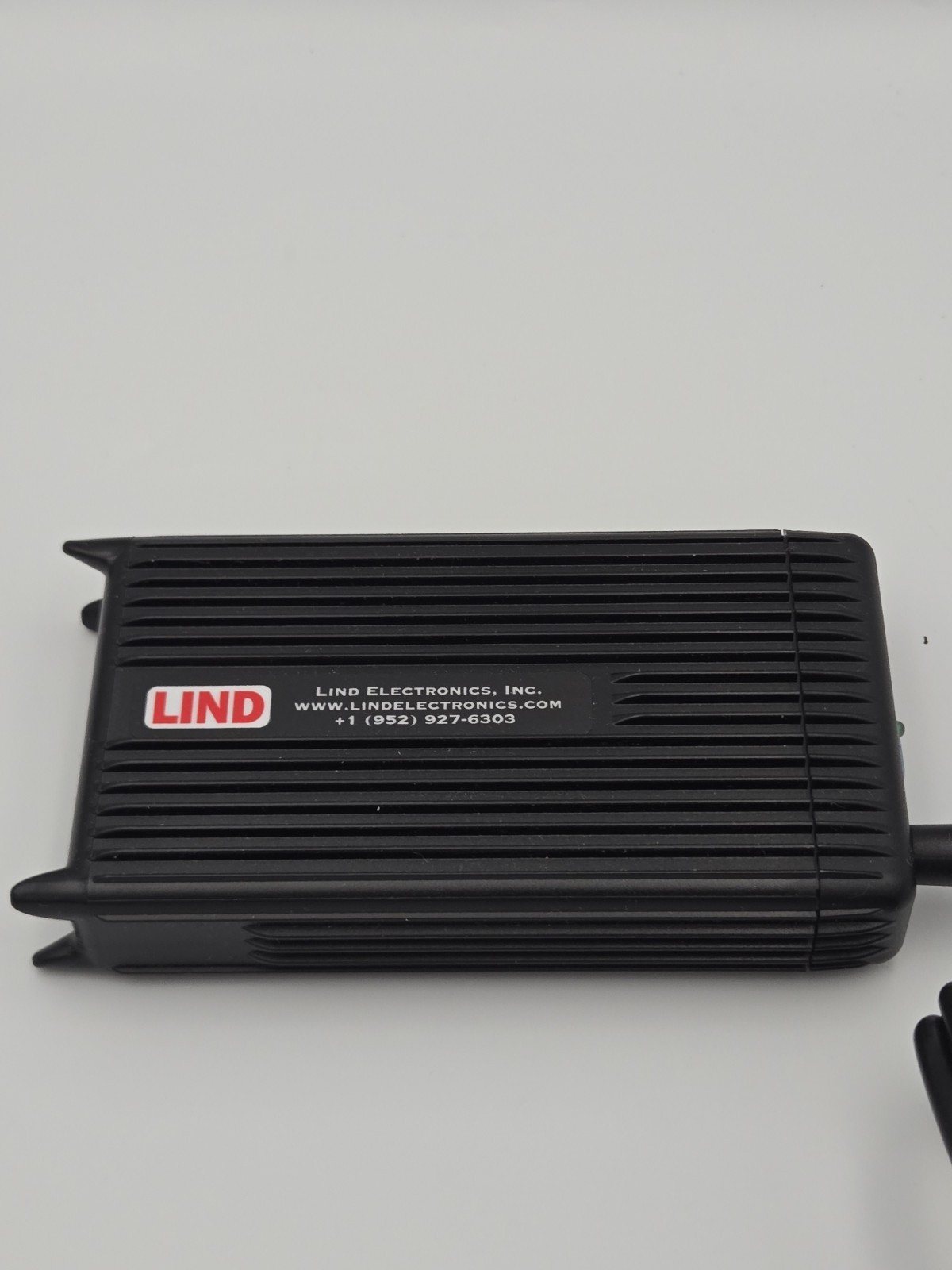 LIND DE1950-4447 90W Dell Auto Power Adapter - Mini-Bondi - Adapter Only, No...