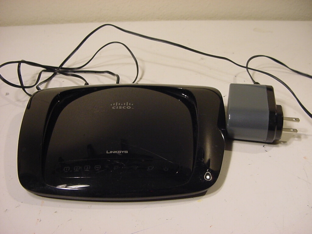 CISCO LINKSYS WIRELESS N BROADBAND ROUTER WRT160N V2