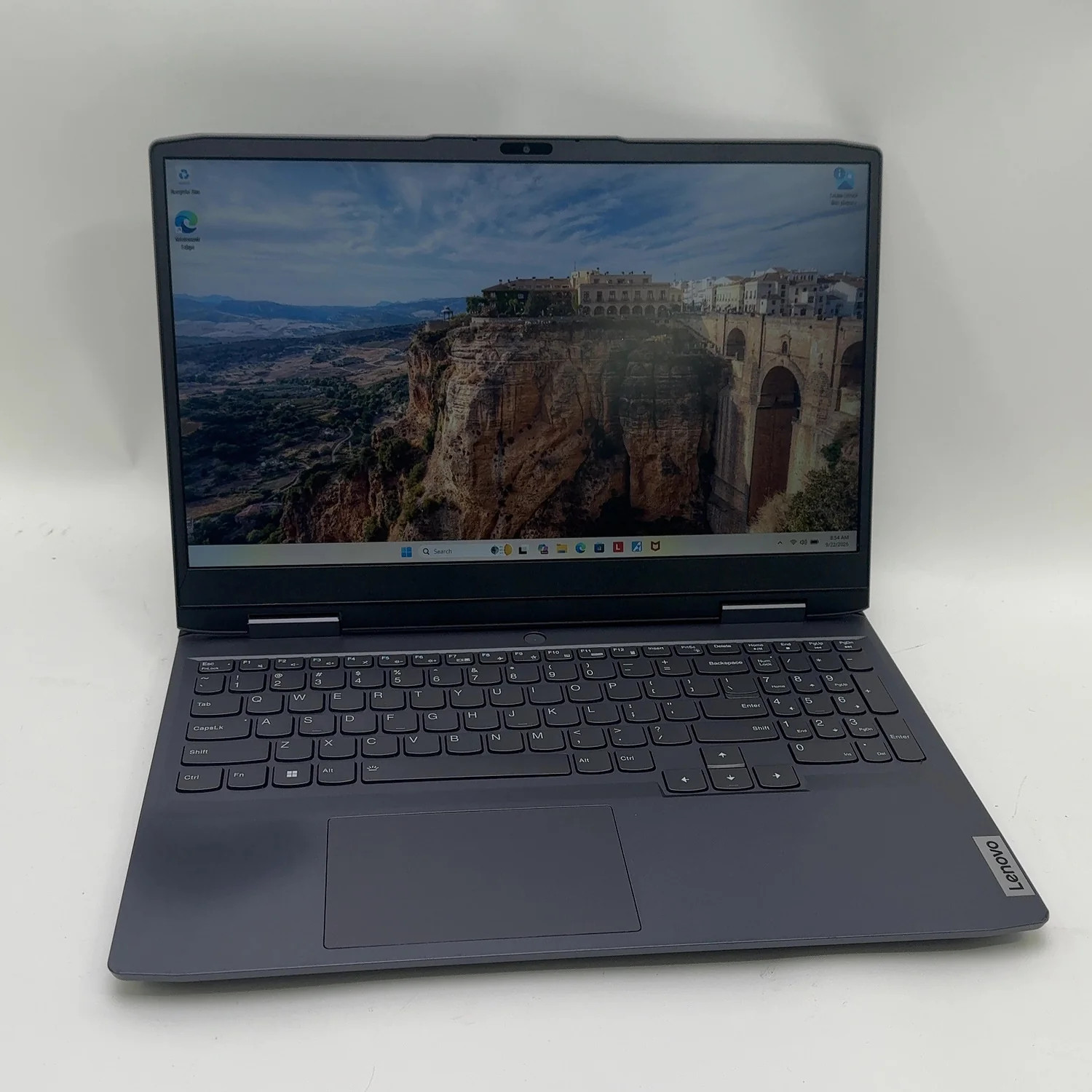 Lenovo LOQ 15 82XT 15.3" Ryzen 7 7840HS  8GB RAM 512GB SSD GeForce RTX 4050