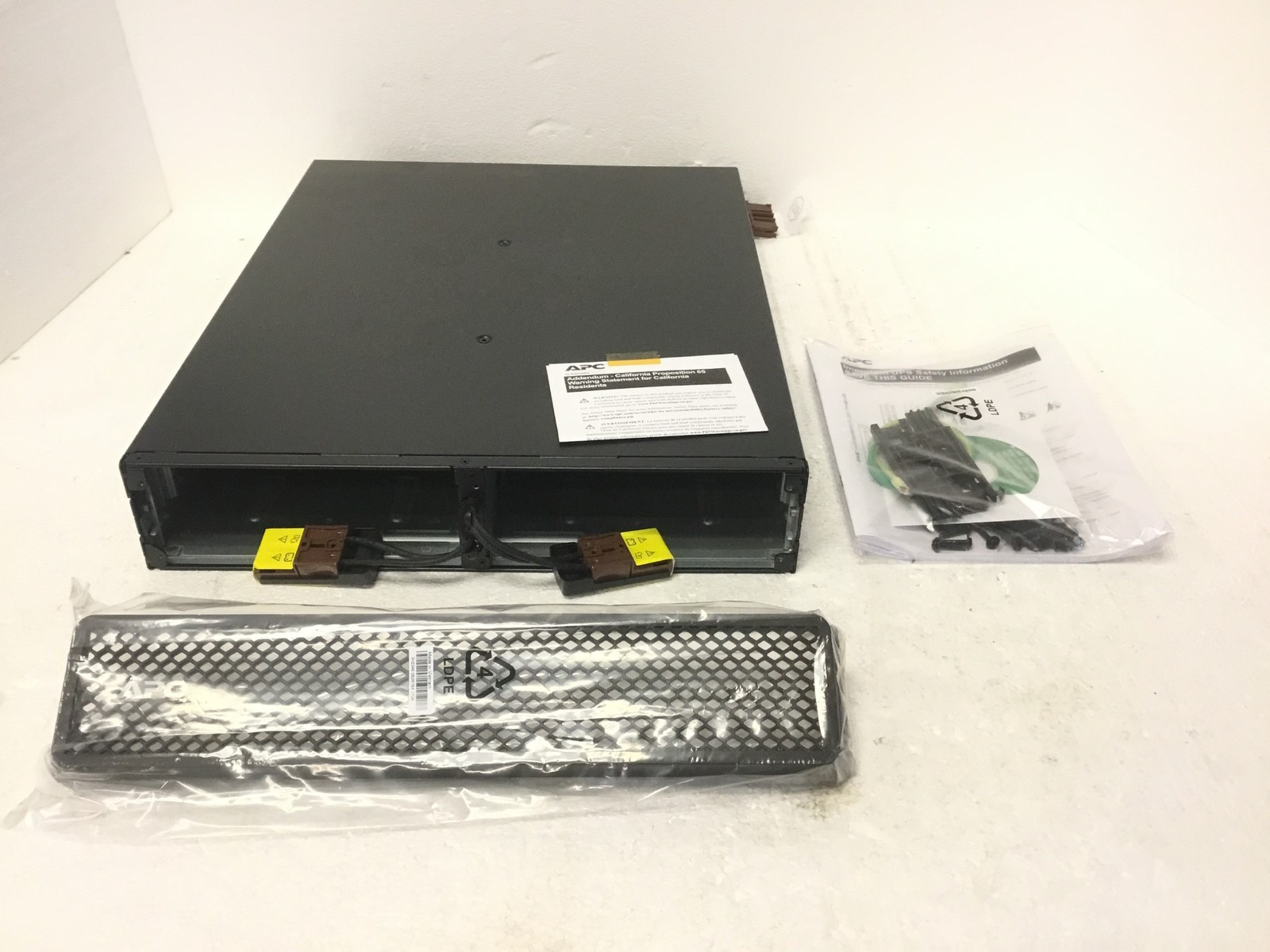 NEW APC SRT96BP 96V 3kVA Rack Mount Battery Pack No Batteries & cases -FREE SHIP