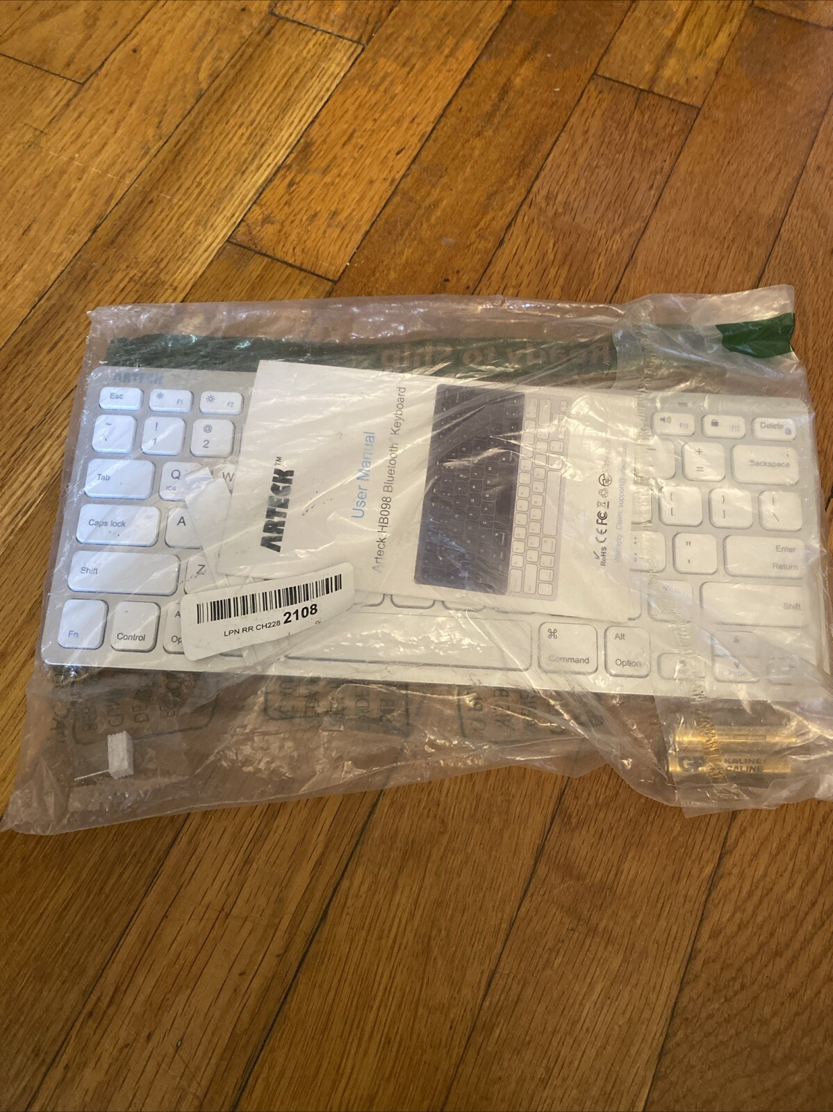 🔥Arteck HB098- SilverUltra-Slim Bluetooth Keyboard Compatible with iPad 10.2'🔥
