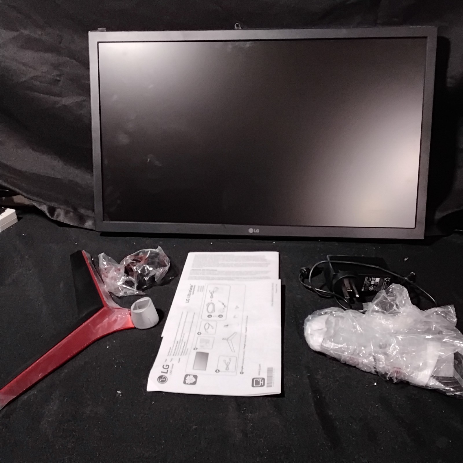 LG ULTRAGEAR Red And Black Gaming Moniter 22 X 13" Tested Works See Description